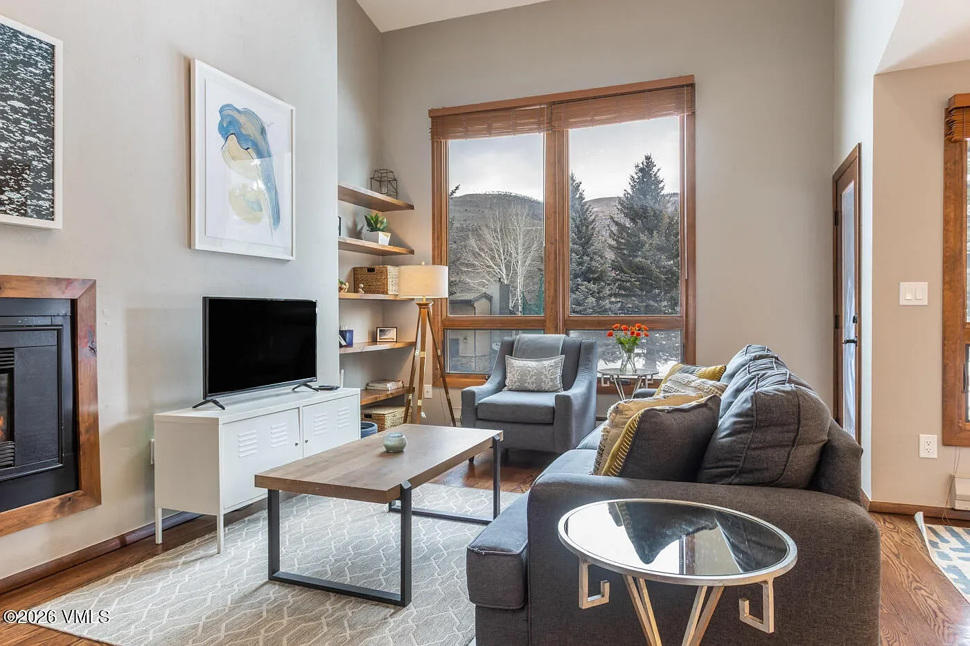 Luxury mountain living room showcasing the lifestyle and homes represented by Danielle Huidekoper, a Vail Valley real estate advisor with LIV Sotheby's International Realty.