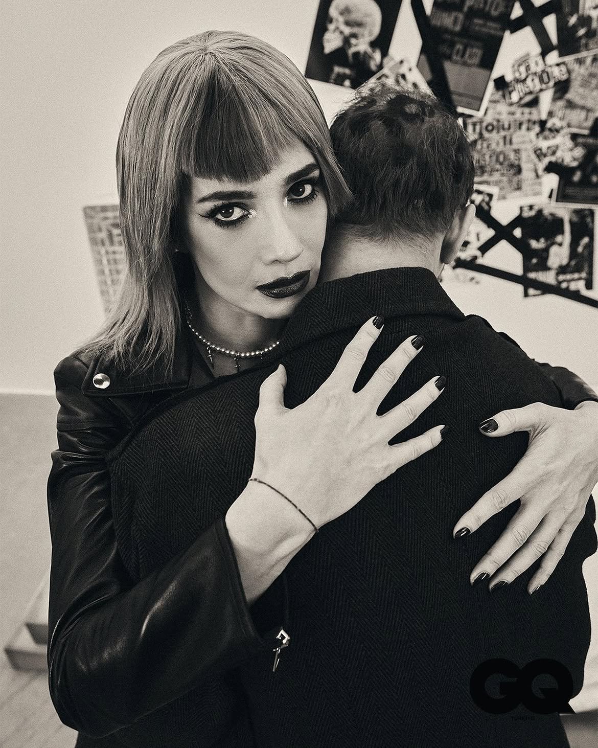 🖤.jpg