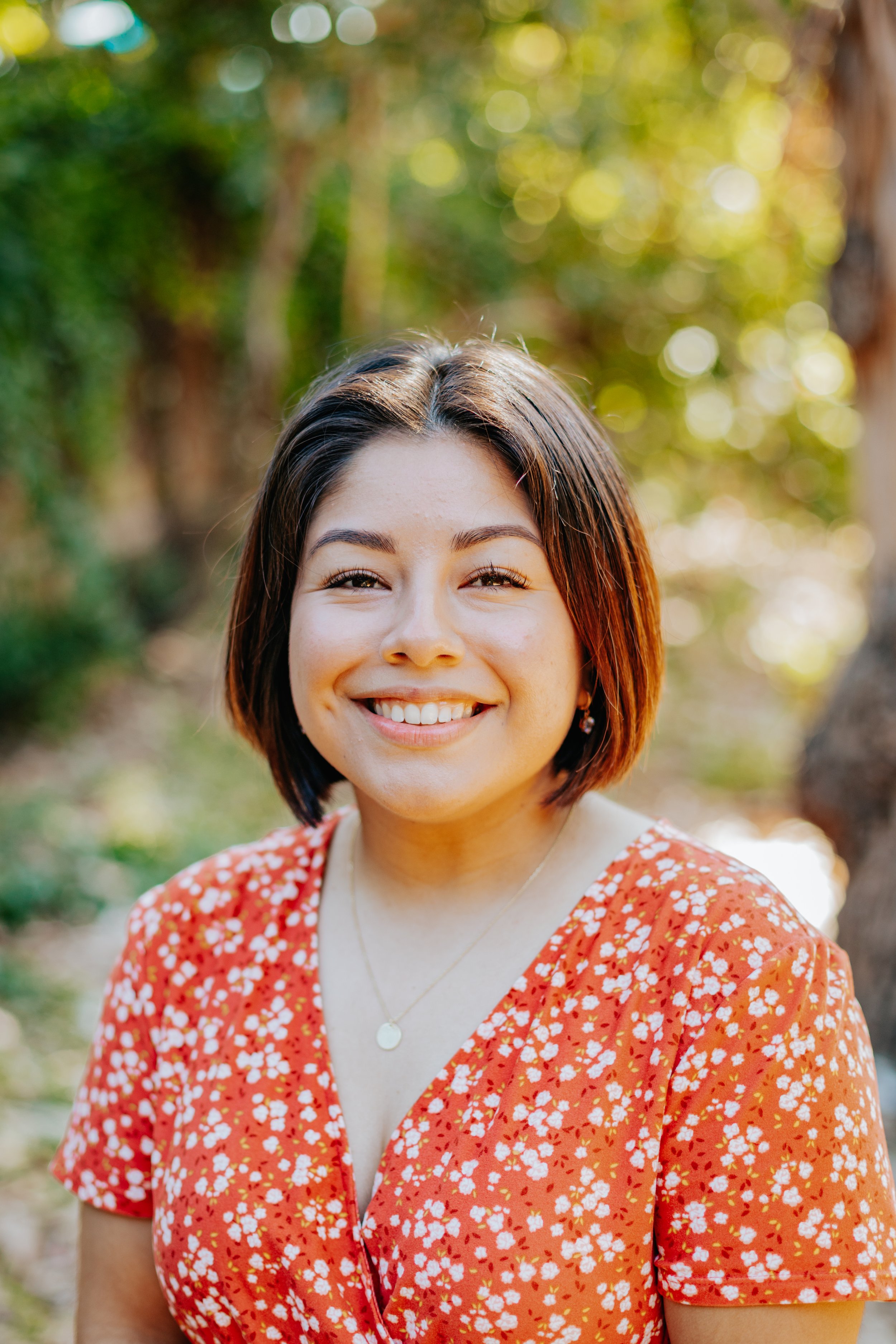 Rachel Diaz Rivas, AMFT, bilingual therapist in the East Bay serving BIPOC communities and Spanish-speaking families