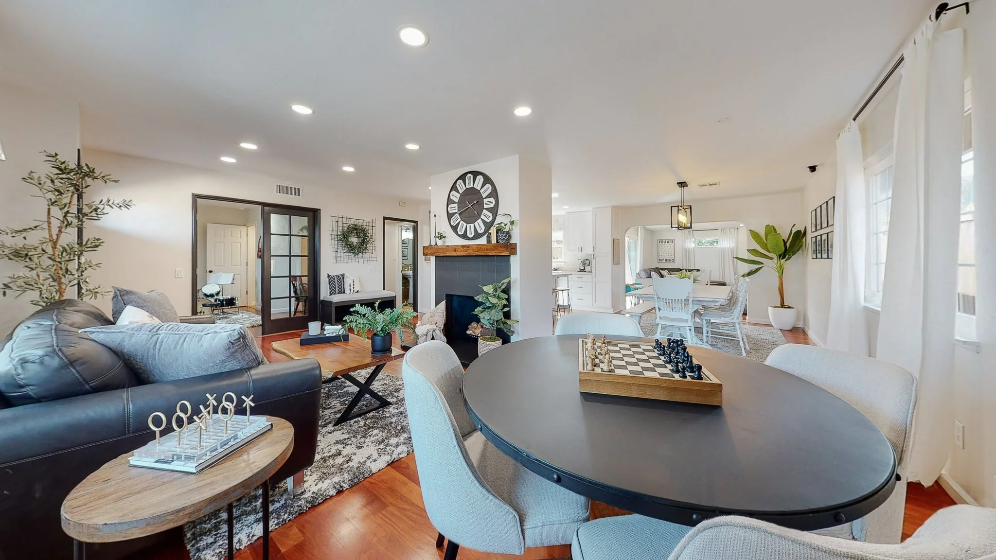 Carnegie-LivingRm4.jpg