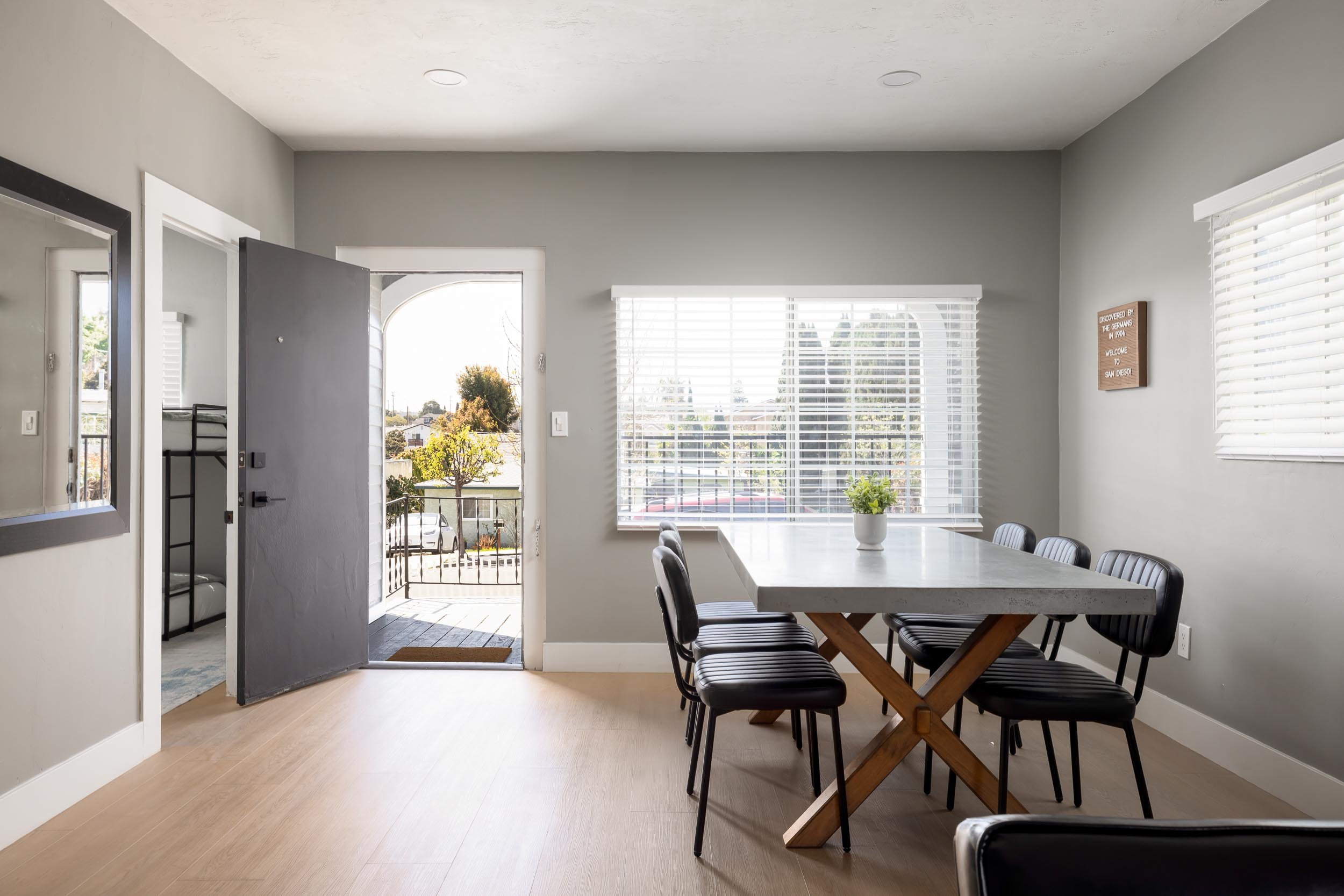 3038 Valle Ave - WEB + MED RES-12.jpg