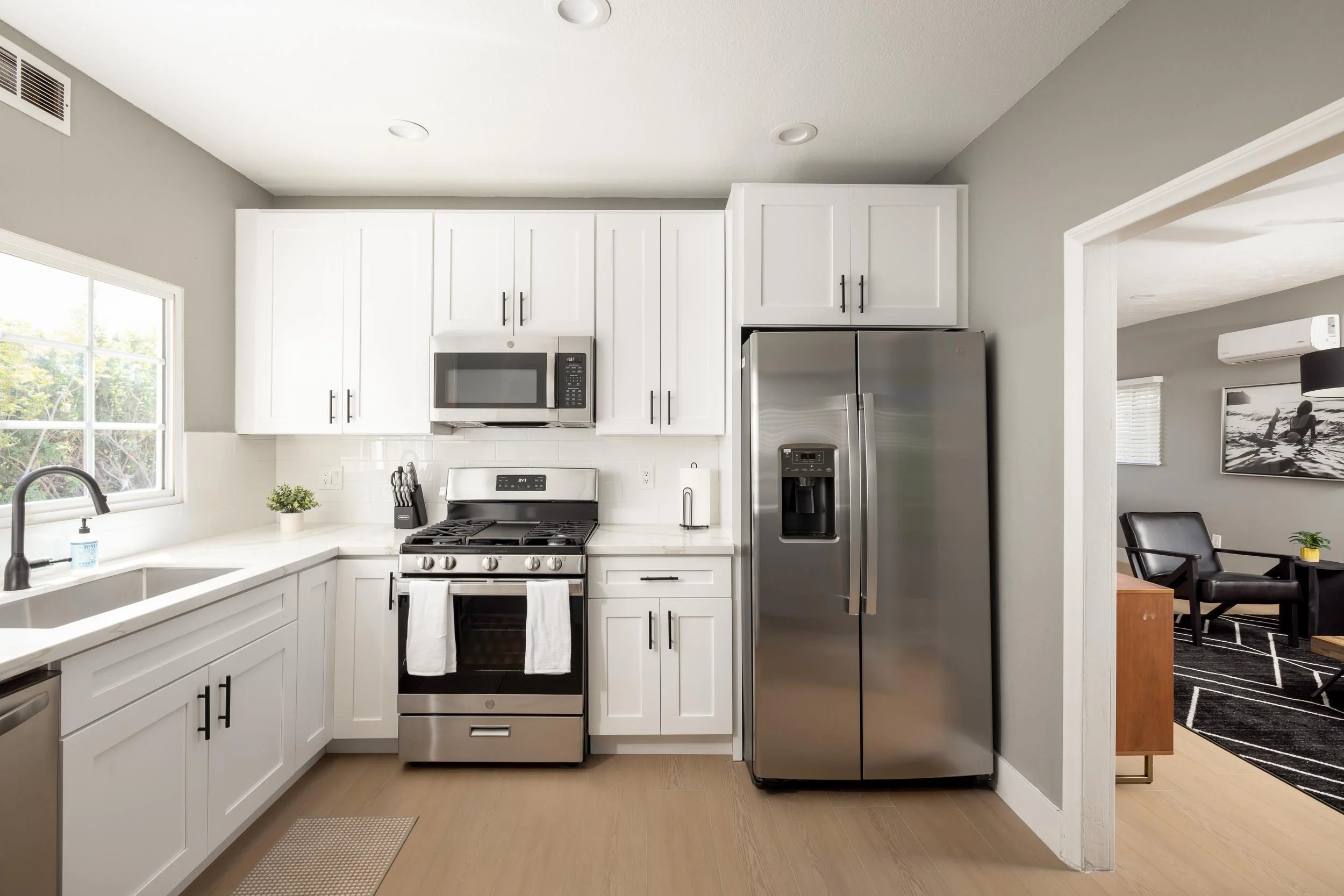 3038 Valle Ave - WEB + MED RES-17.jpg