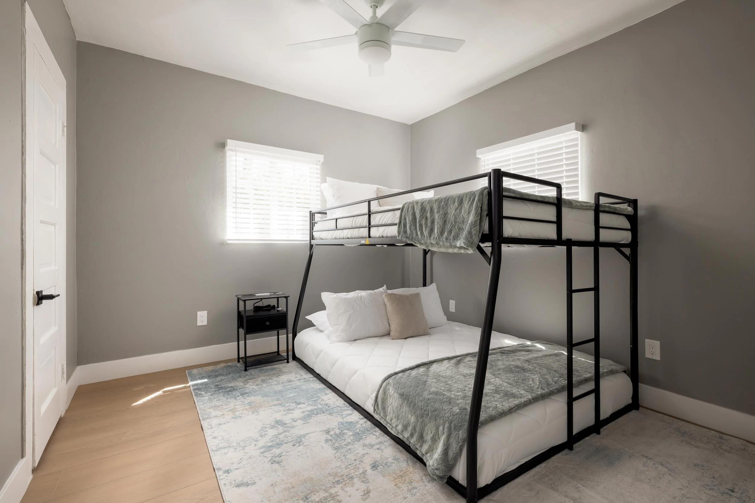3038 Valle Ave - WEB + MED RES-22.jpg