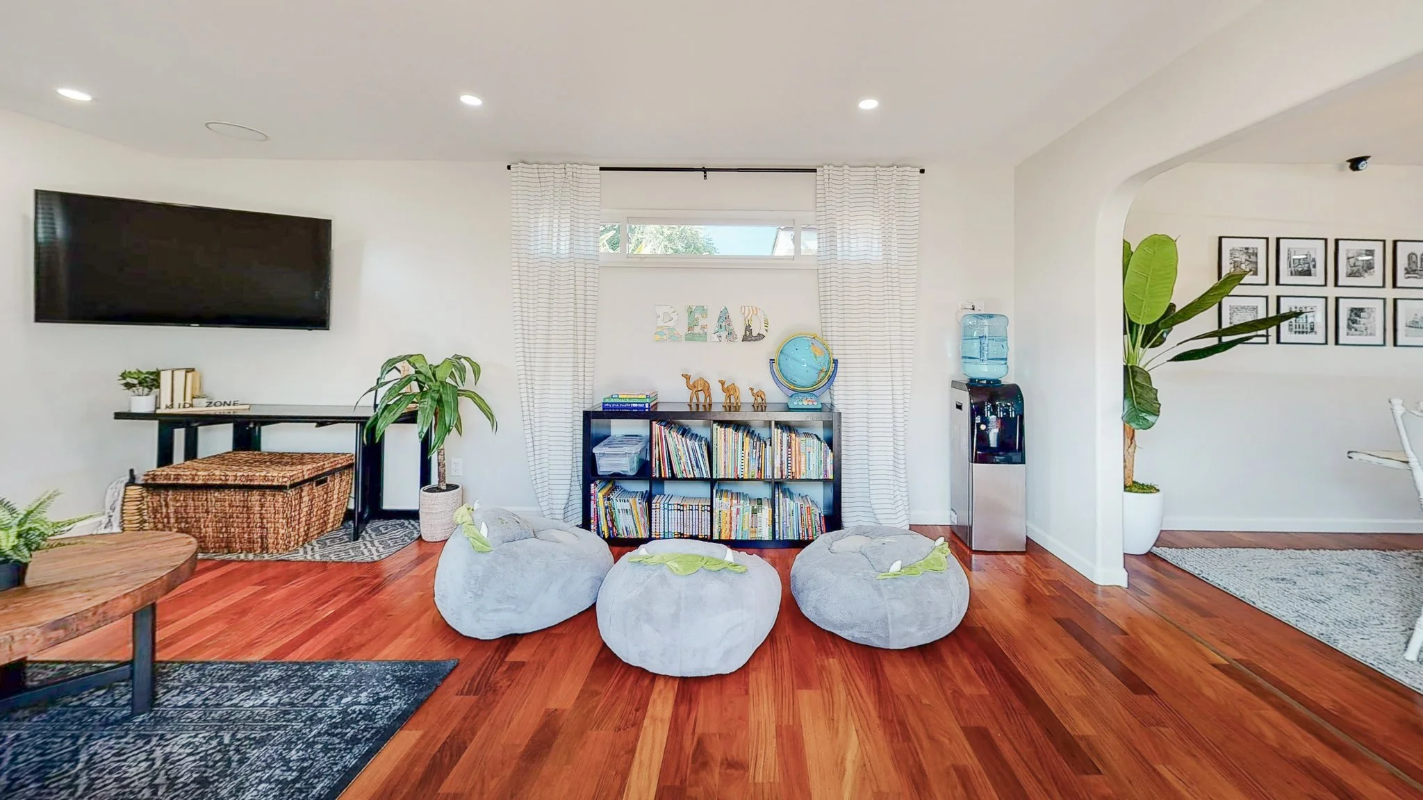 Carnegie-FamilyRm3.jpg