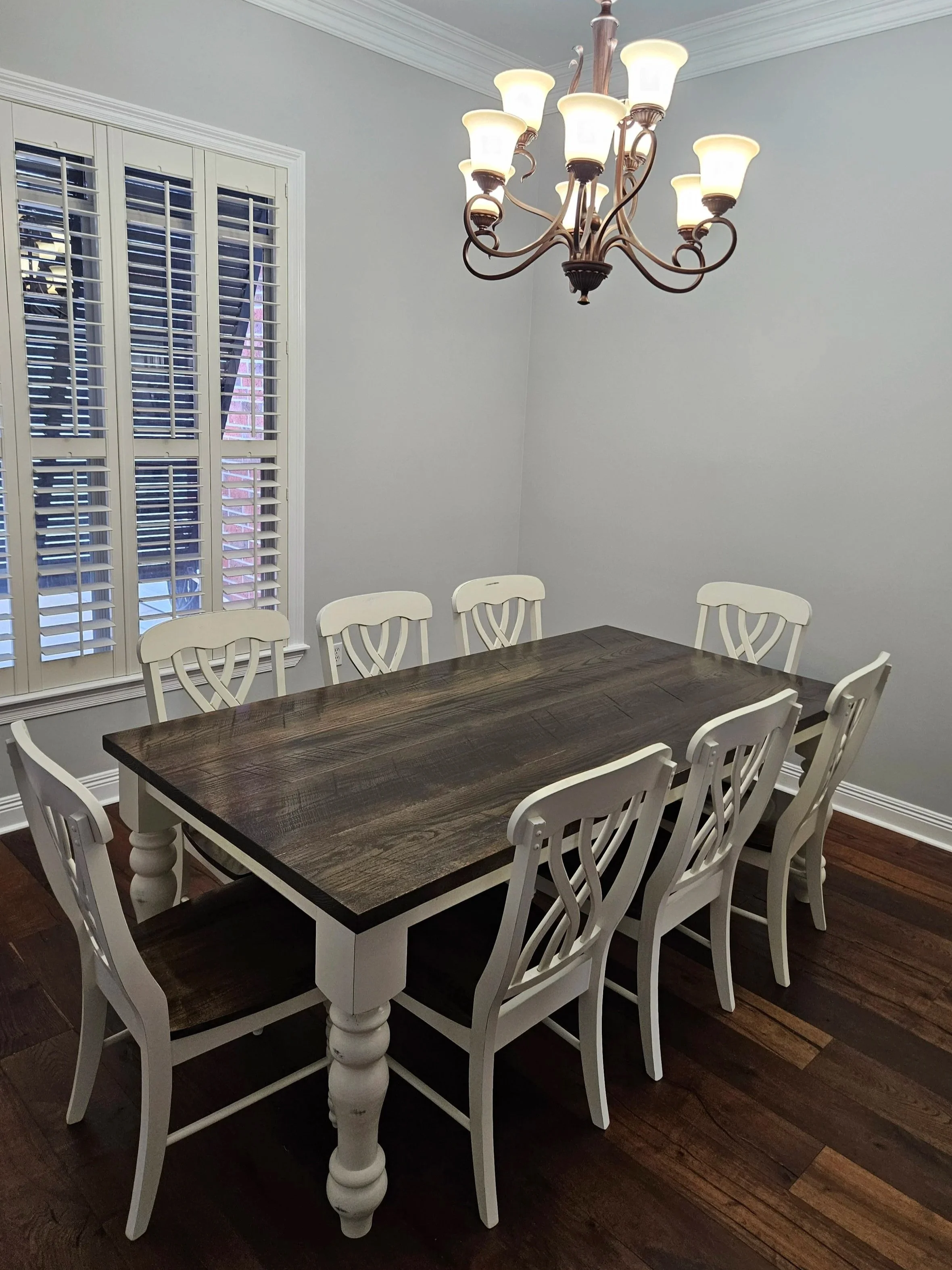 Classic Farmhouse Table