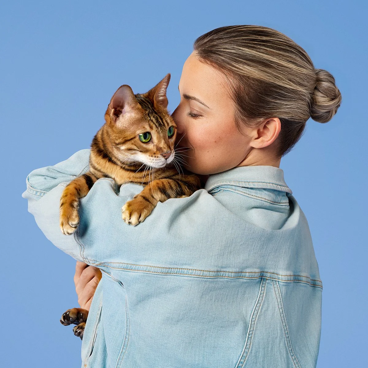 _0007_1107_JINX_CAT_SHOT11_CATANDHUMAN_Portrait_3389.jpg