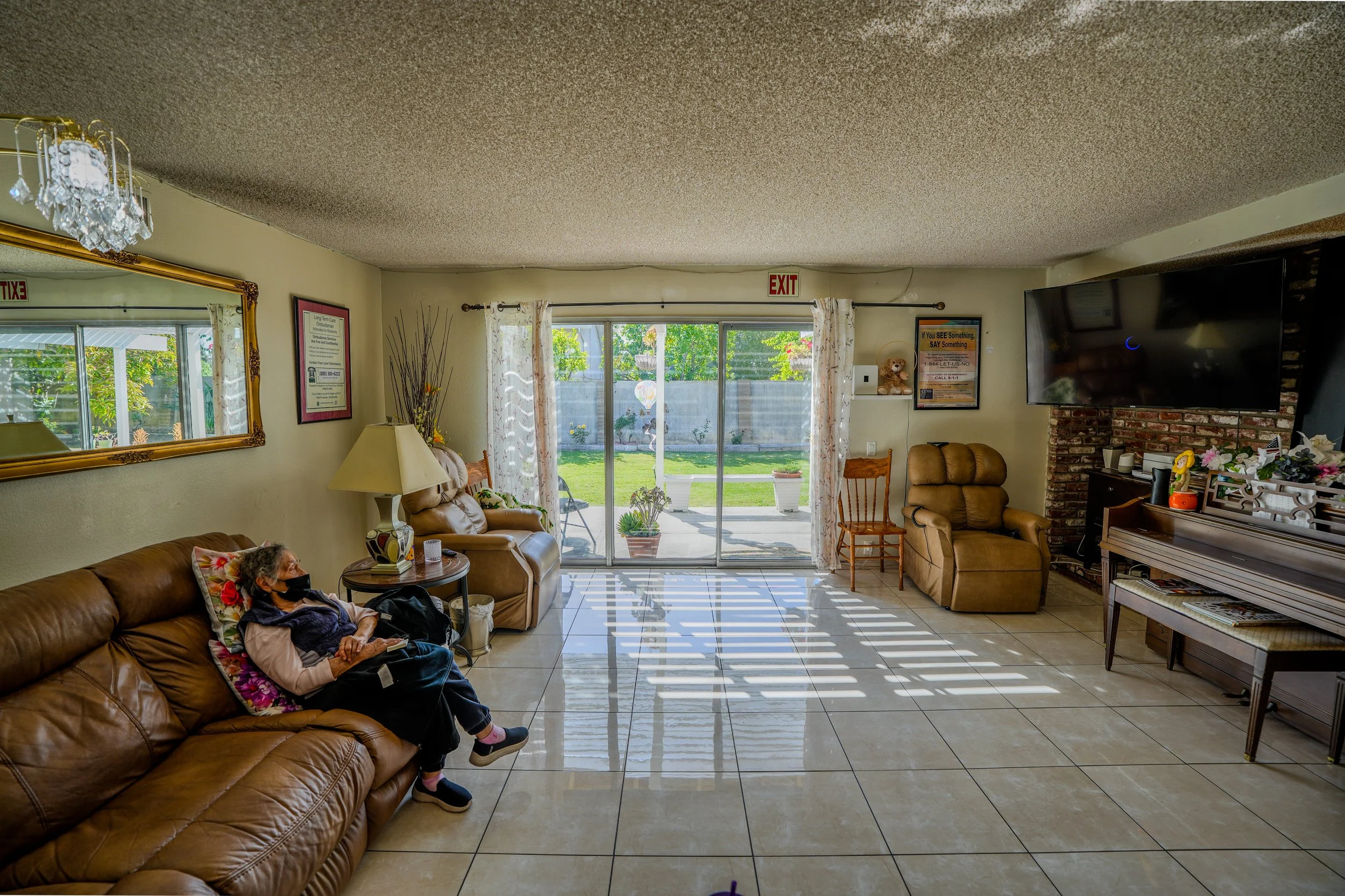 living room looking out to backyard