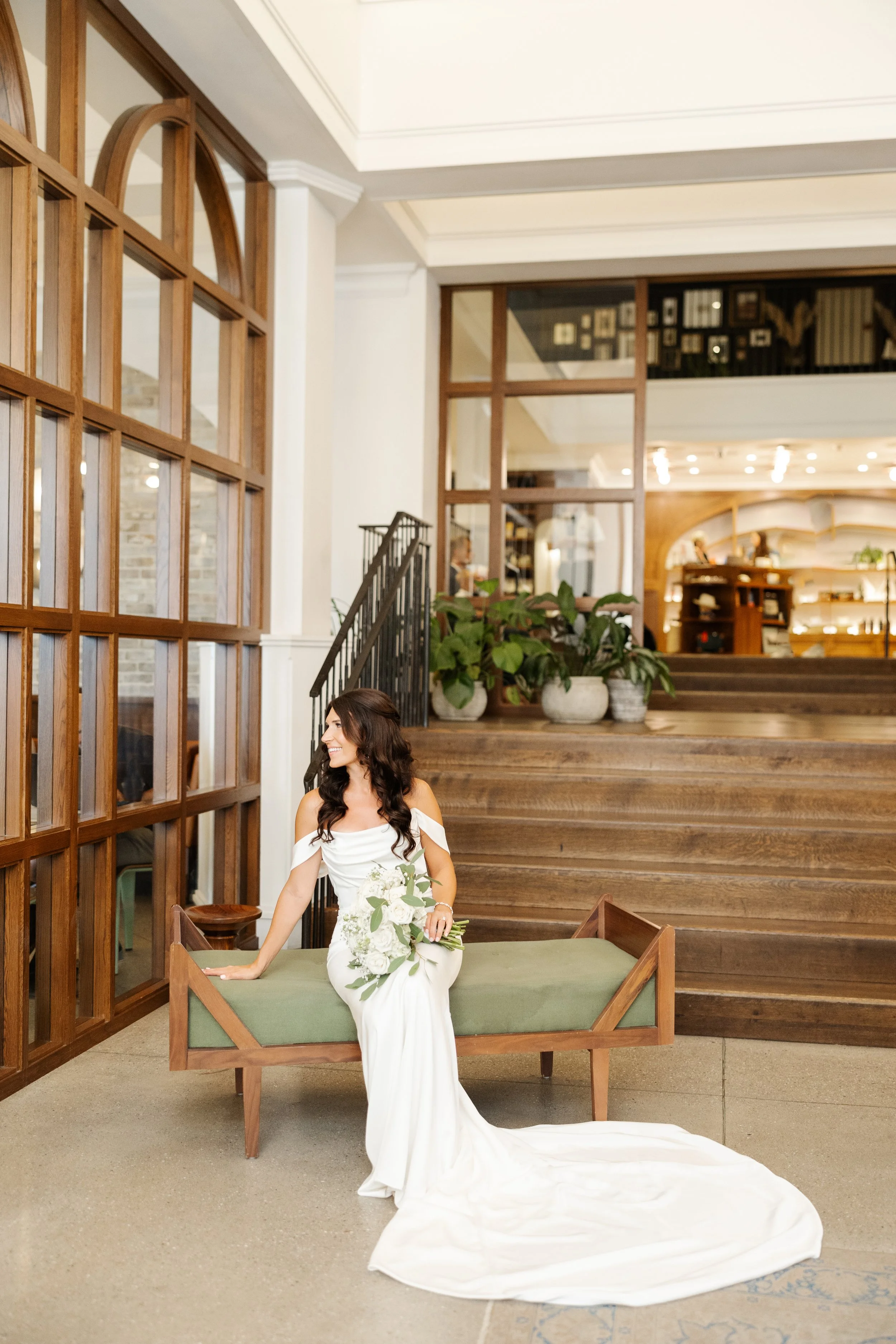 The Art of Understated Grandeur: Crafting an 'Old Money' Wedding in Charleston