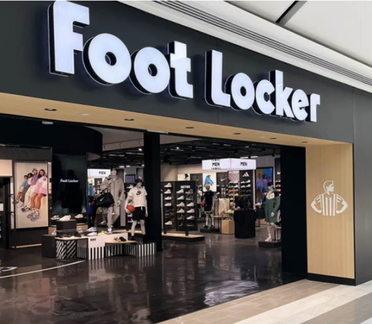 entrance to FootLocker in a mall