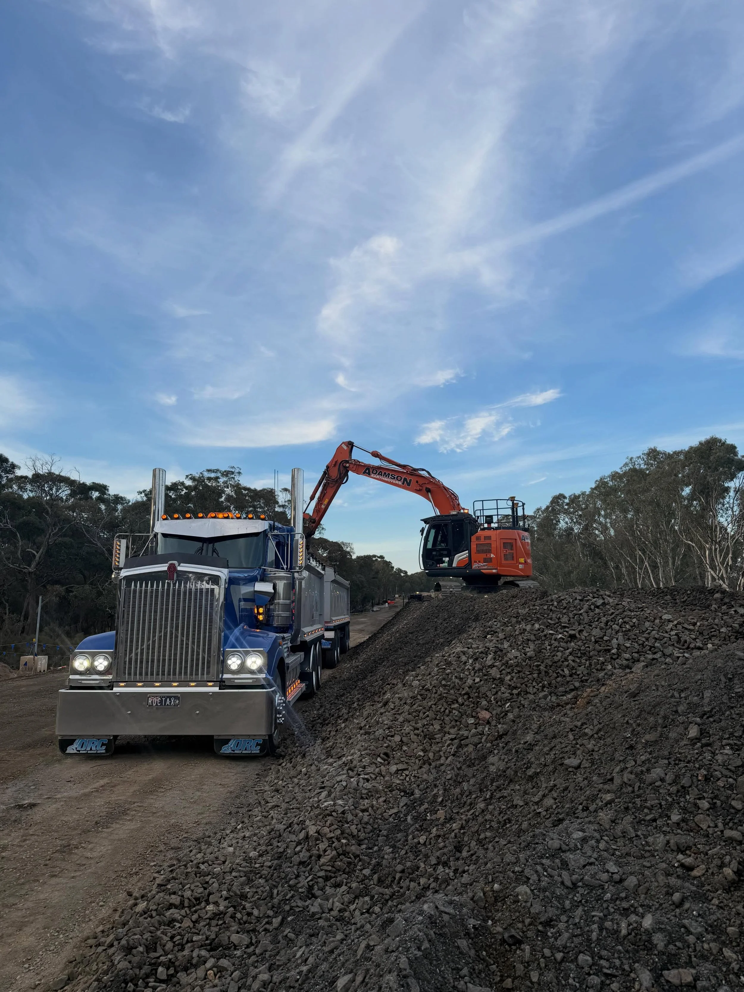 Drainage out at tallarook the last couple weeks.

#drainage #kenworth_trucks #earthmoving #hitachi