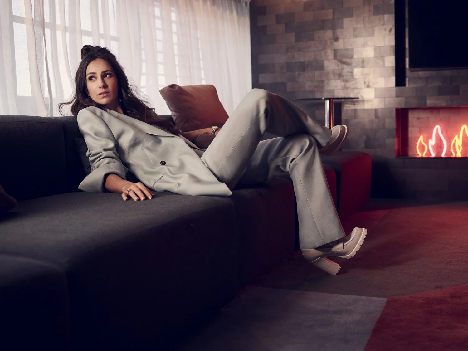 09_190109_QANTAS_MAG_AmyShark_1094 copy.jpg