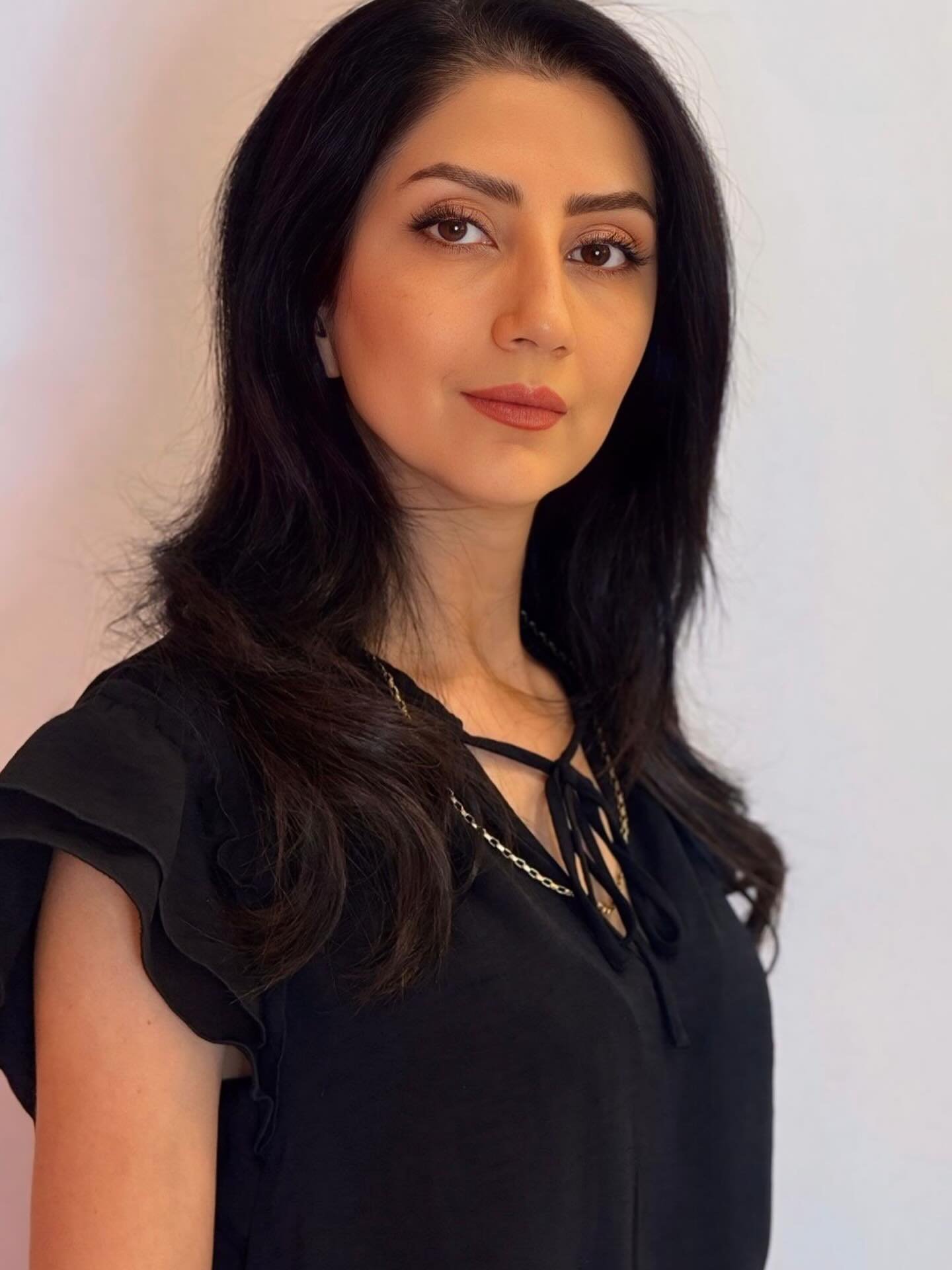 Meet our nail technician Akram 💅✨ at Fresh Nail Bar
where precision meets beauty ✨ Book your appointment today! 
FreshNailBar #MeetTheNailTech #NailTechnician #NailTechLife #NailArtist #FreshNails NailGoals BeautyBar SelfCare NailInspo