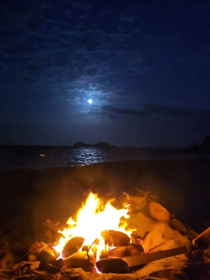 Spontaneous Beach Camping Trip!

Jump in the car kids! Lets go!

Full moon. Gorgeous night. Im so blessed to live in this paradise of a world, sharing it with these 3 most divine, hilarious and adventurous characters who are my kids. Phoenix, Ember a