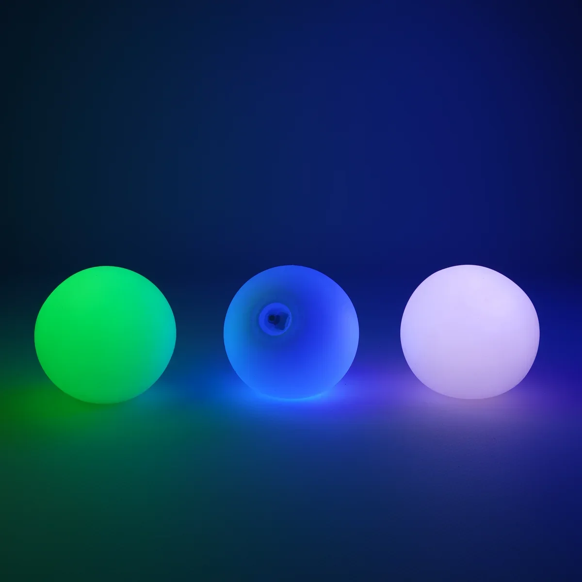 Lumi Rechargeable LED Juggling Balls 1.webp