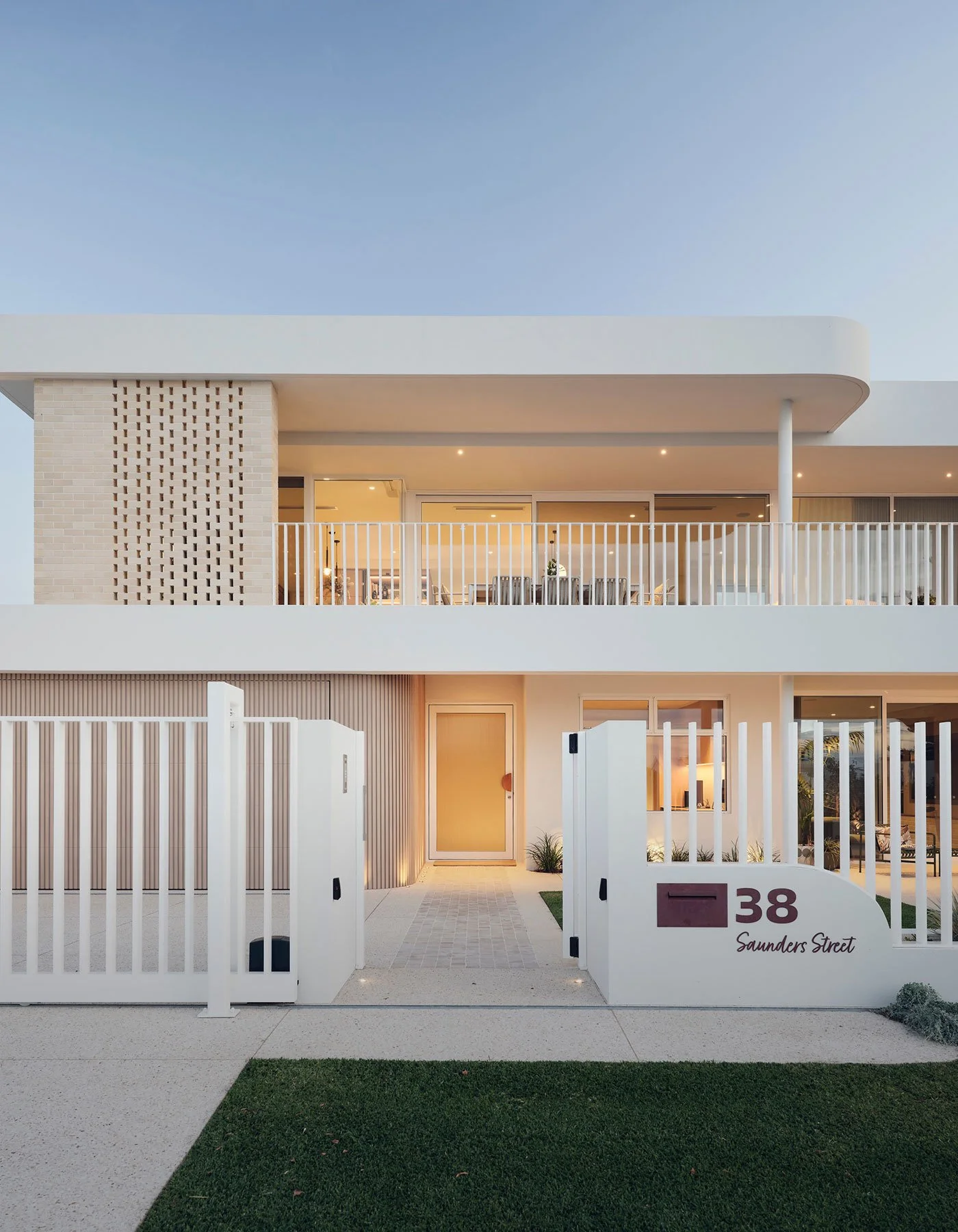 Calautti Homes - NorthBeach - Coastal Architecture