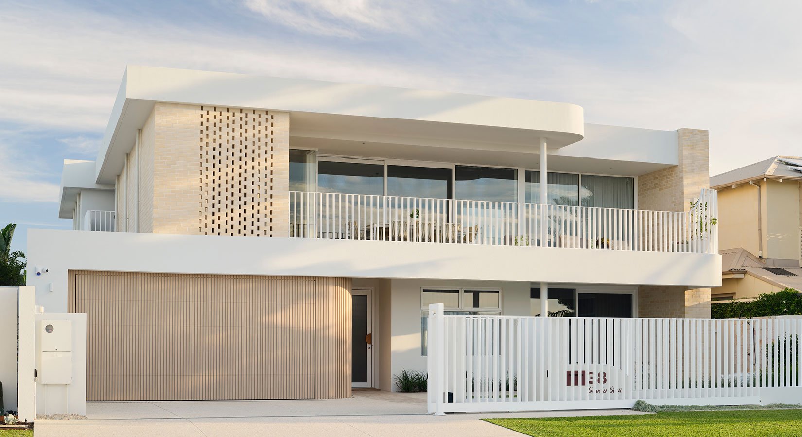 Calautti Homes - NorthBeach - Coastal Architecture