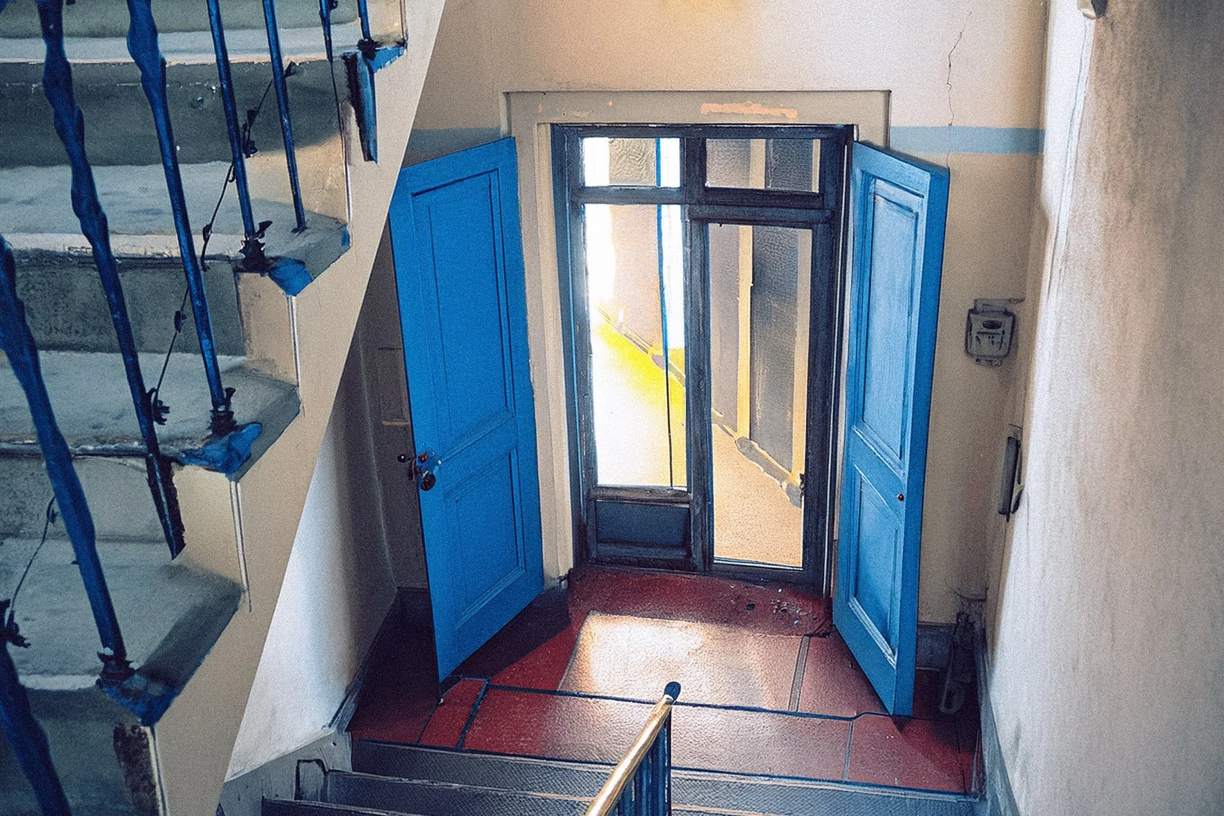 doors33.jpg