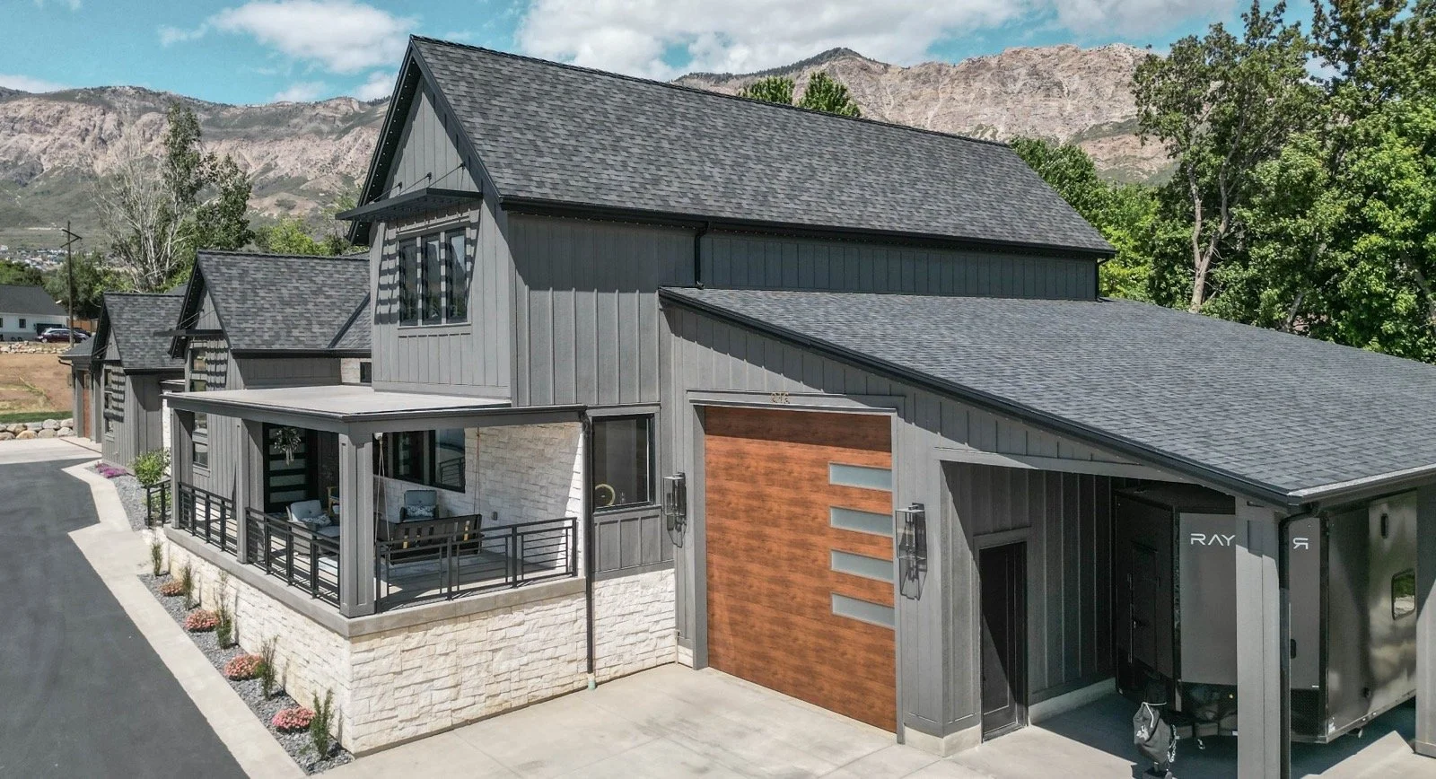 modern-farmhouse-custom-home-utah-wood-garage-doors-02-gallery_1600.jpeg