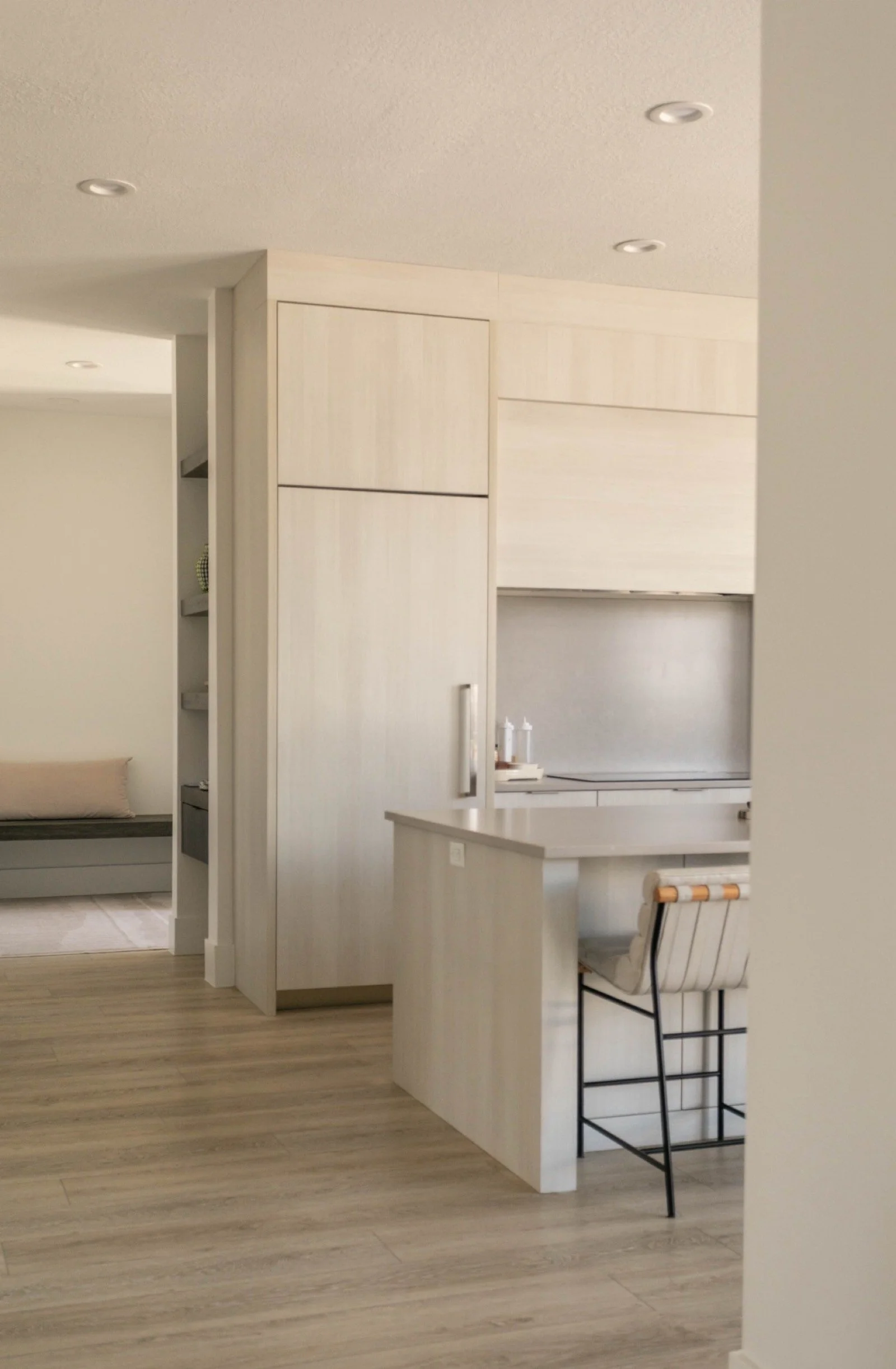 contemporary-custom-home-utah-kitchen-cabinet-detail-wall-tv-16-gallery_1600.jpeg