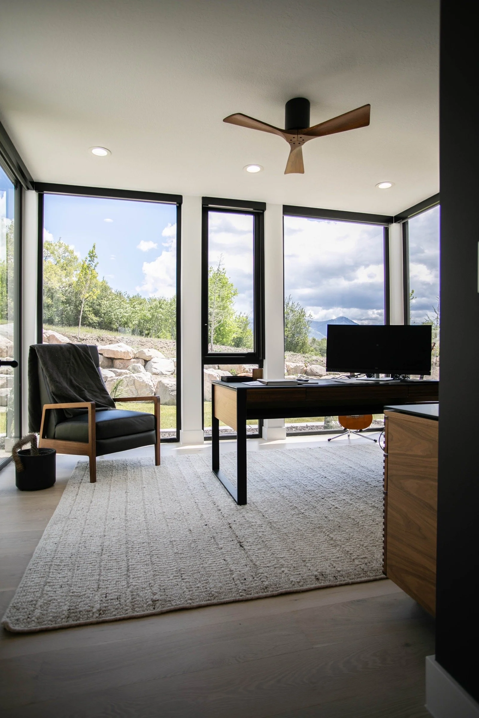 mountain-modern-custom-home-utah-office-interior-windows-view-gallery_1600.jpeg
