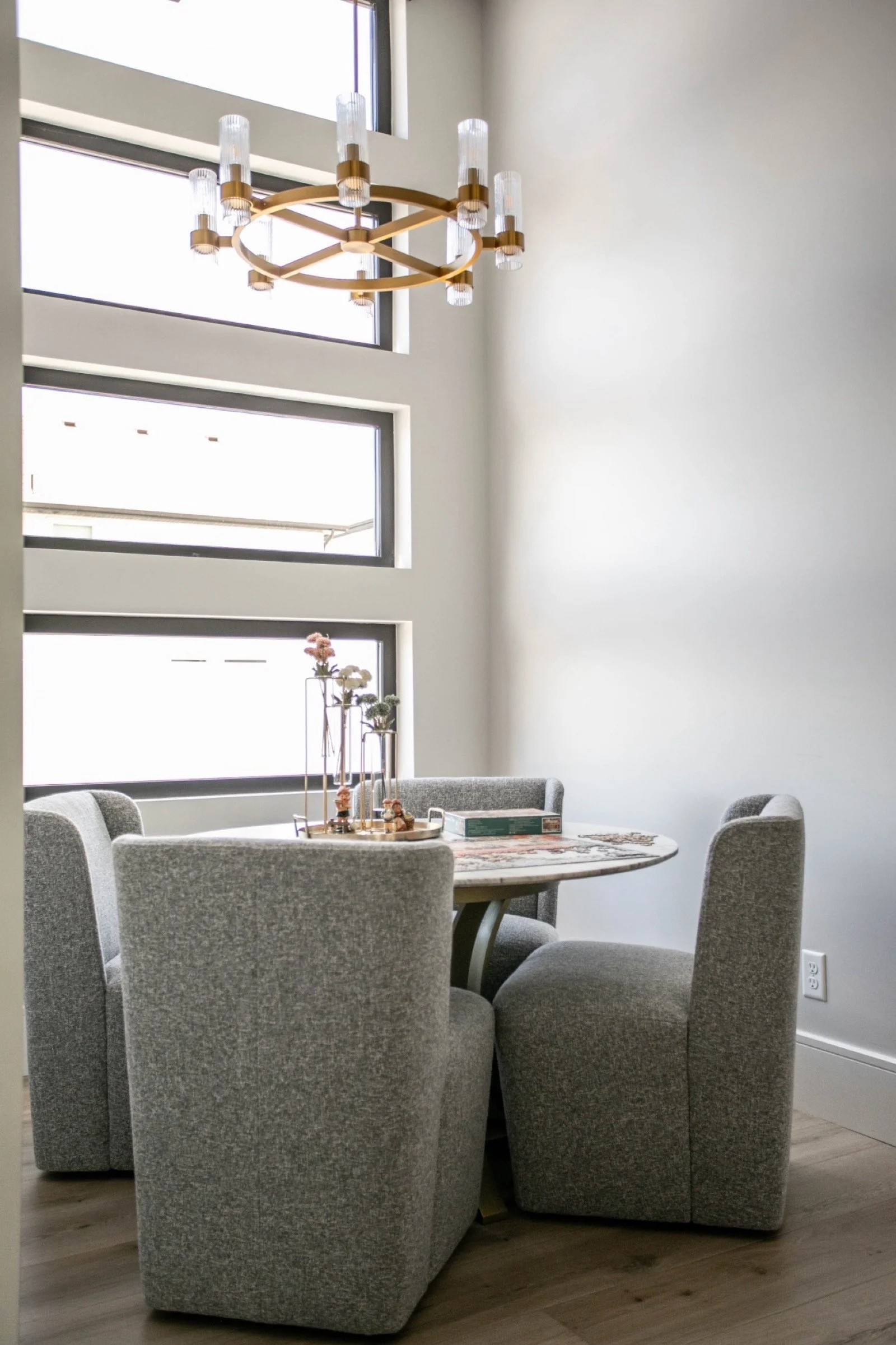 modern-farmhouse-custom-home-utah-dining-nook-chandelier-09-gallery_1600.jpeg