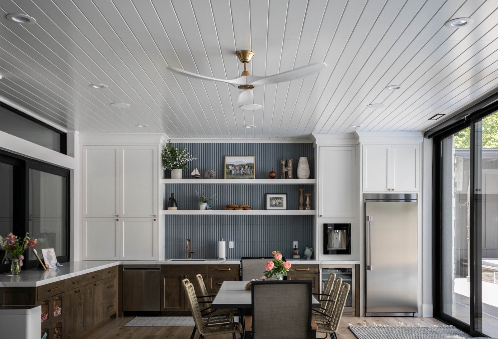 modern-farmhouse-custom-home-utah-patio-lounge-wet-bar-16-gallery_1600.jpeg