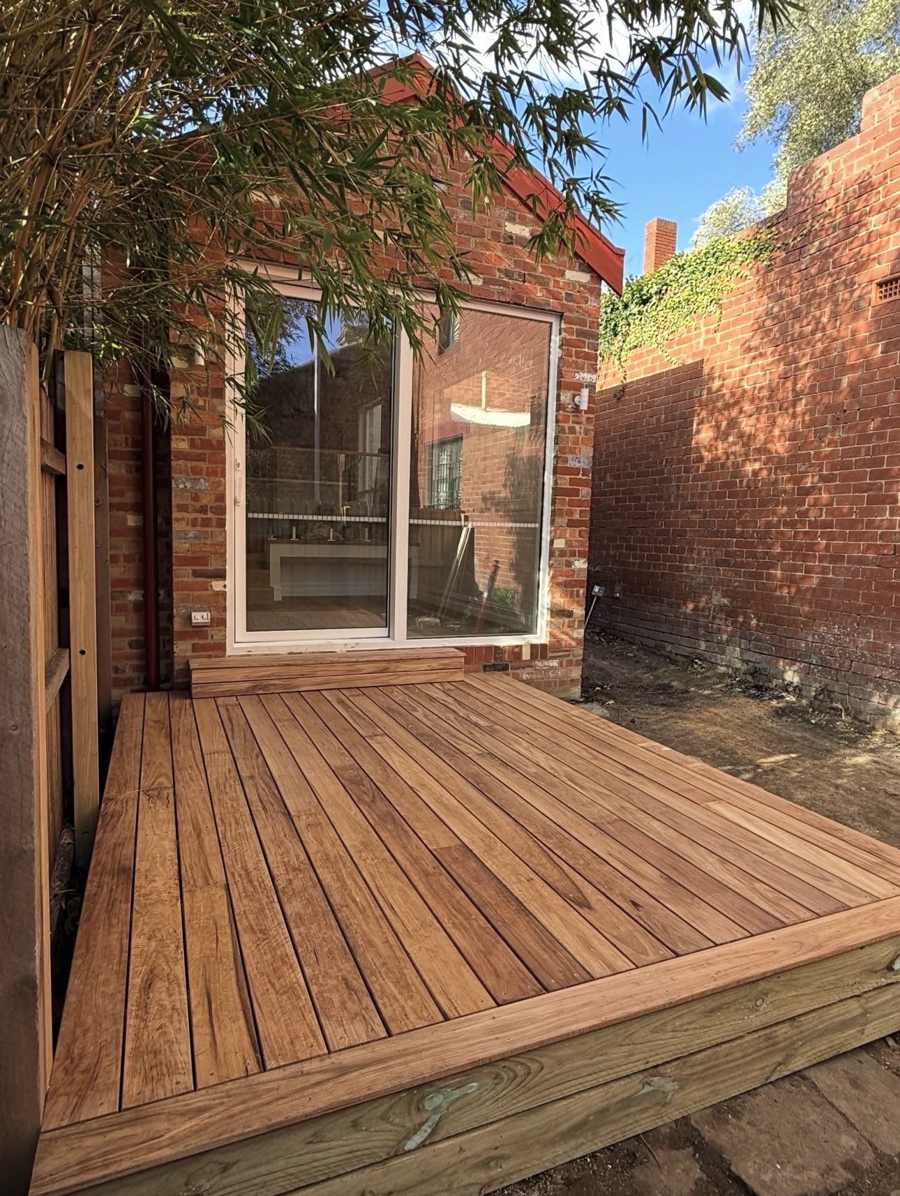 OUTDOOR DECK