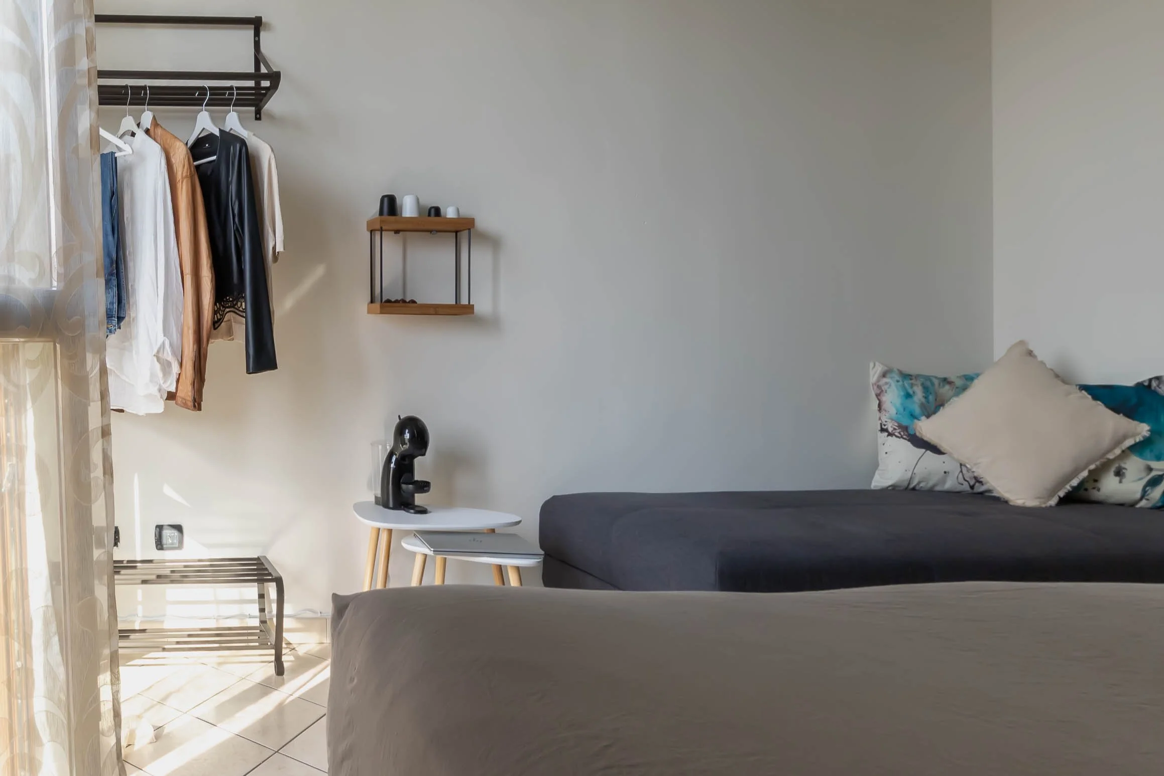 Camere con letti singoli separati ideale per squadre di operai e tecnici trafertisti | Wi-FI | Aria condizionata | Giardino privato | Zona relax | Malpensa Airport | Rho Fiera | Cargo City | Busto Arsizio | Cardano al Campo | RaDa Homes 