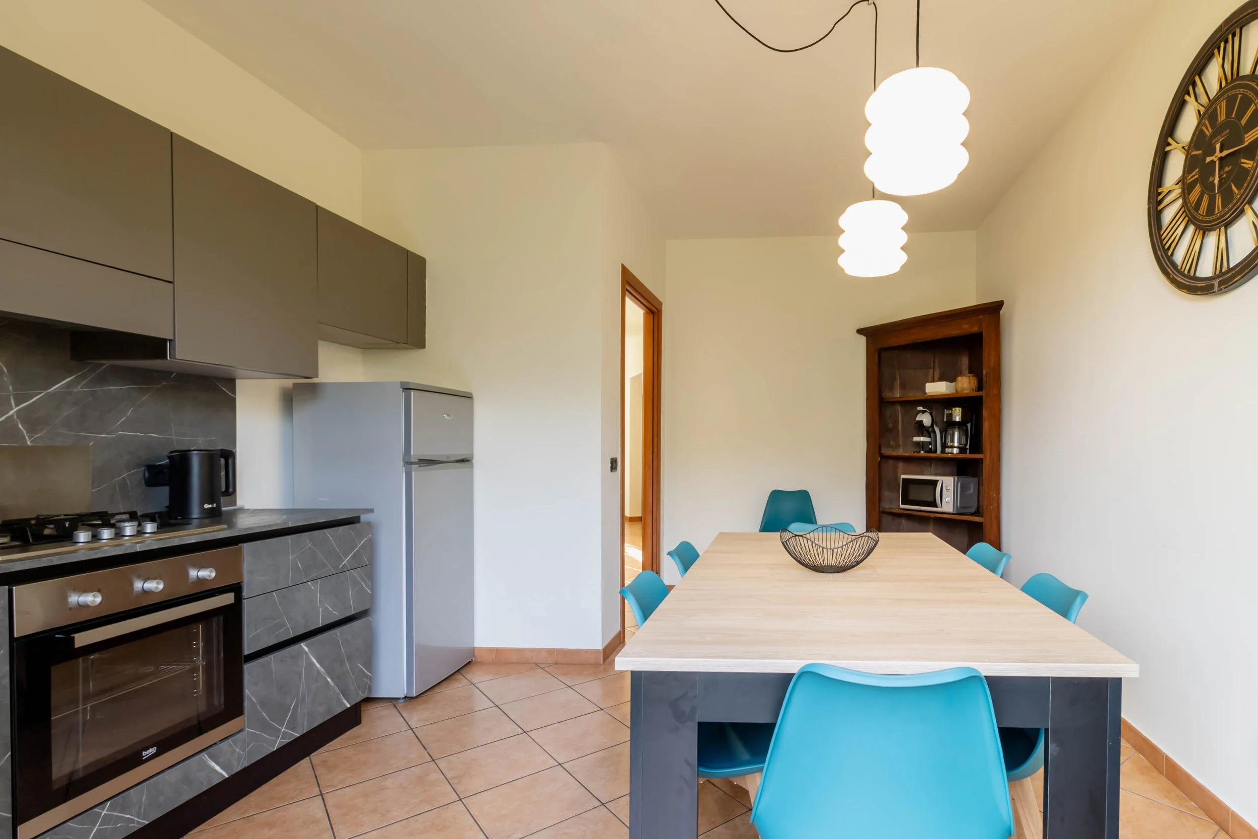 Il cuore della casa, tra luce, incontri e quotidianità