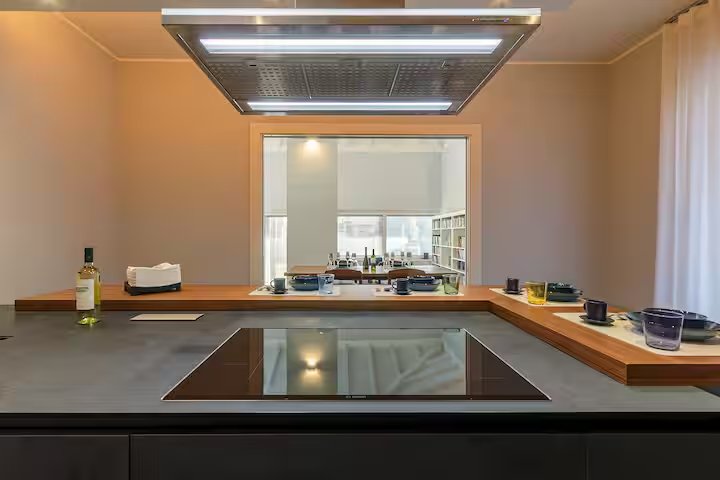 Foresteria aziendale | Villa Ceratti , 6/8 posti letto . ampio giardino privato e parcheggio | Rho Fiera | Malpensa | Milanello | RaDa Homes di Daniela Raparoli 