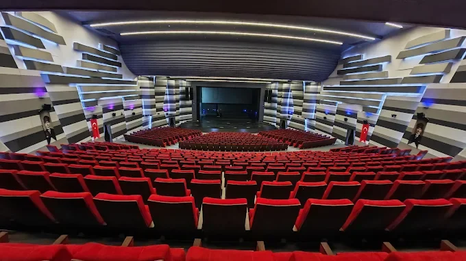 cankaya-ataturk-sanat-merkezi-galeri-XXB4IM.webp
