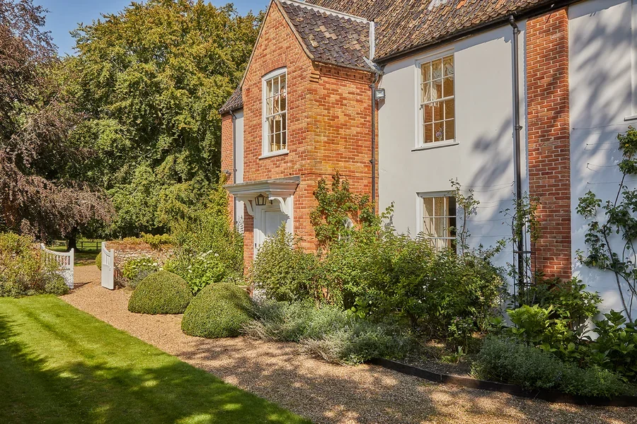 The front of Meadow House from the garden