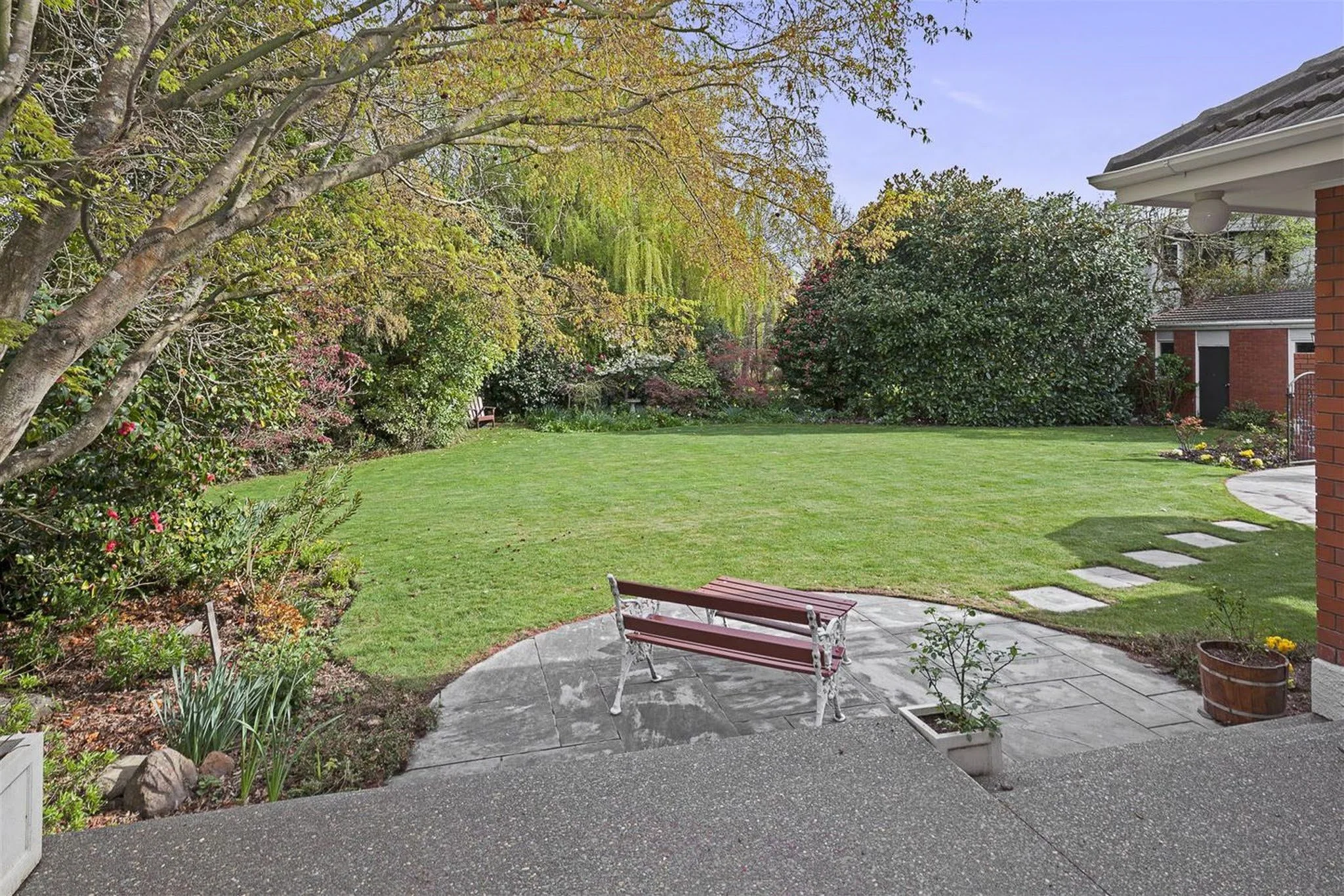 Ext Garden from MainBdrm-2.jpg