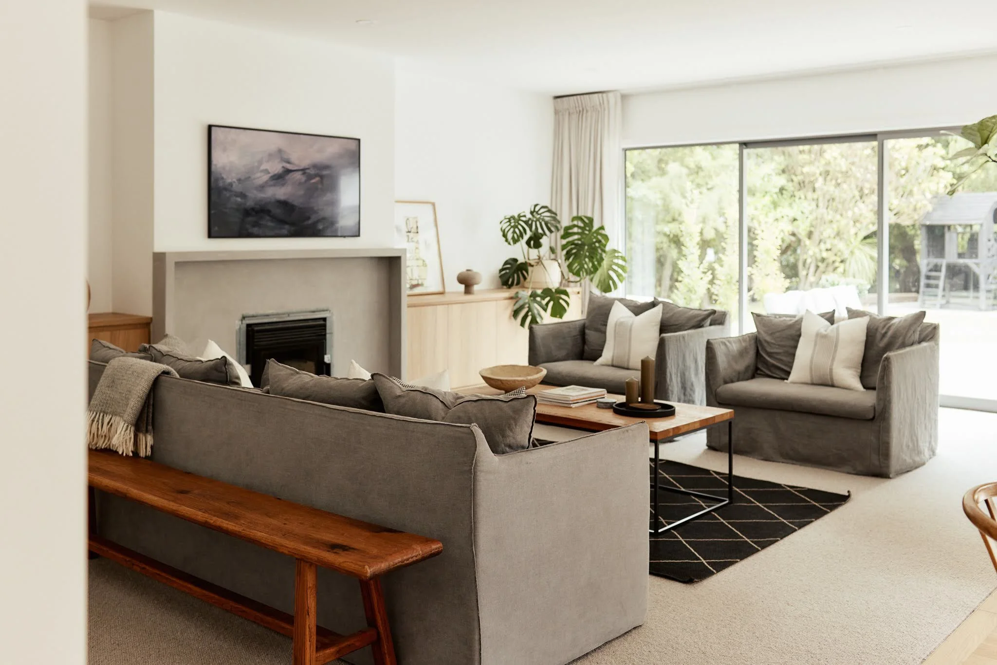 Lounge-2.jpg