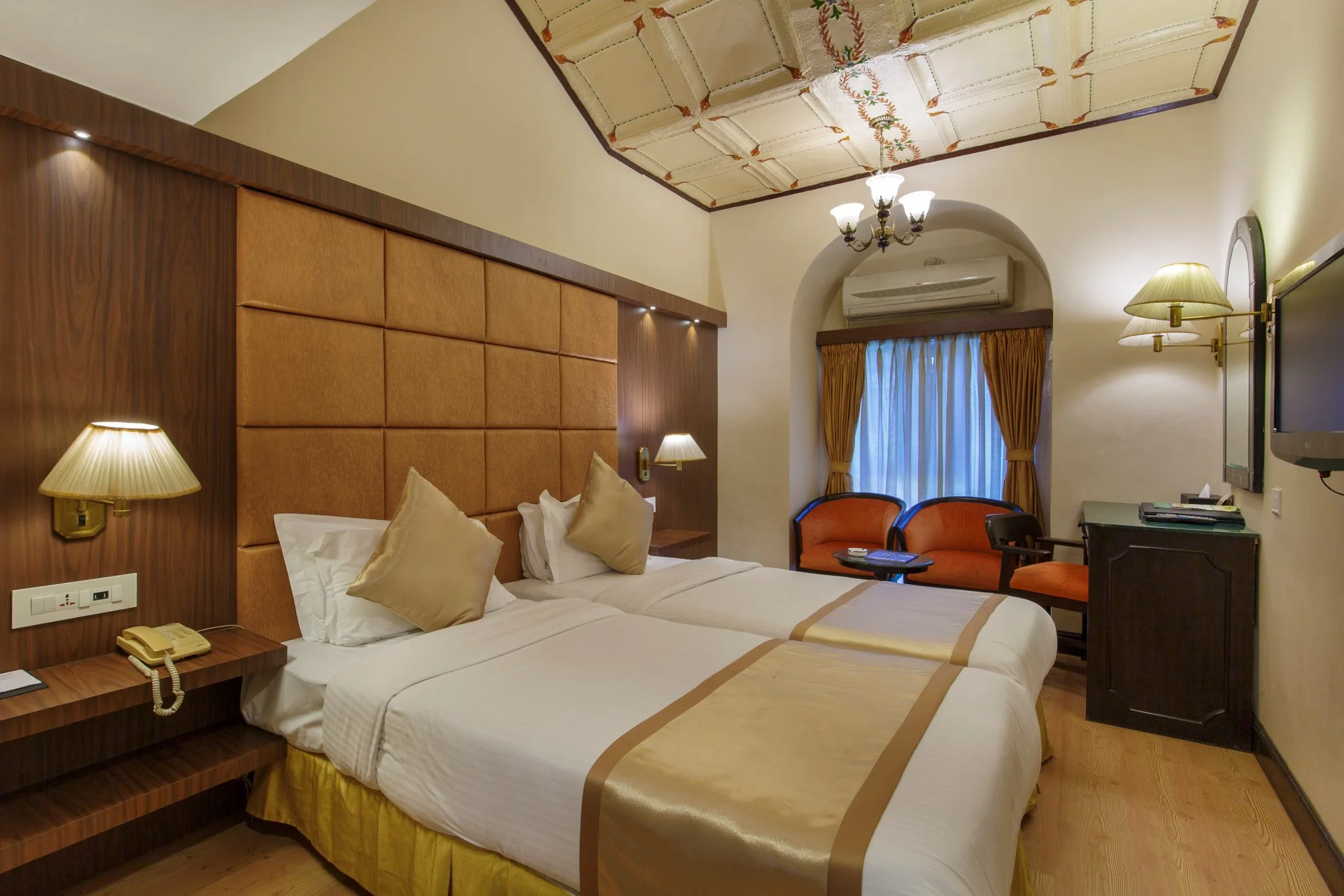 hotel-shanker-kathmandu-twin-room-6.jpg (Copy) (Copy)
