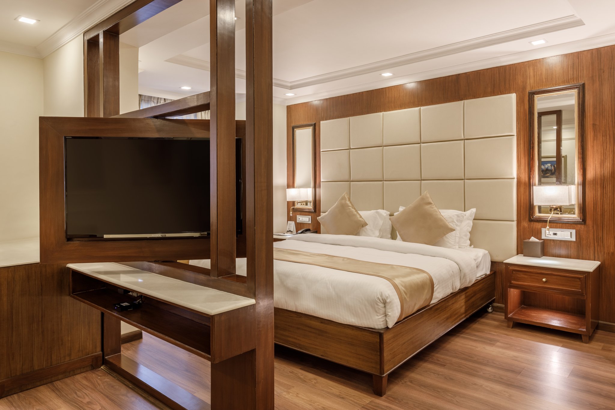 hotel-shanker-kathmandu-heritage-suite-5.jpg (Copy) (Copy)