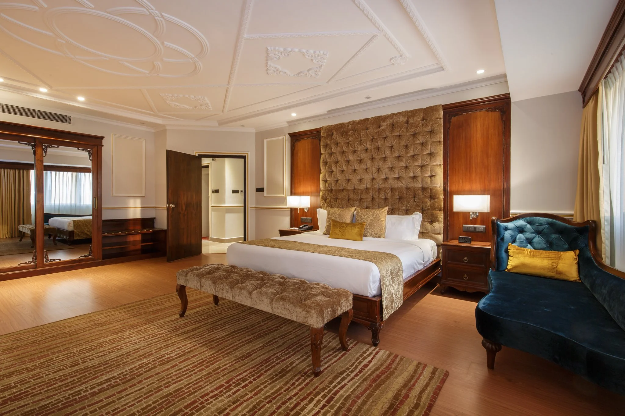 hotel-shanker-kathmandu-royal-suite-16.jpg (Copy) (Copy)