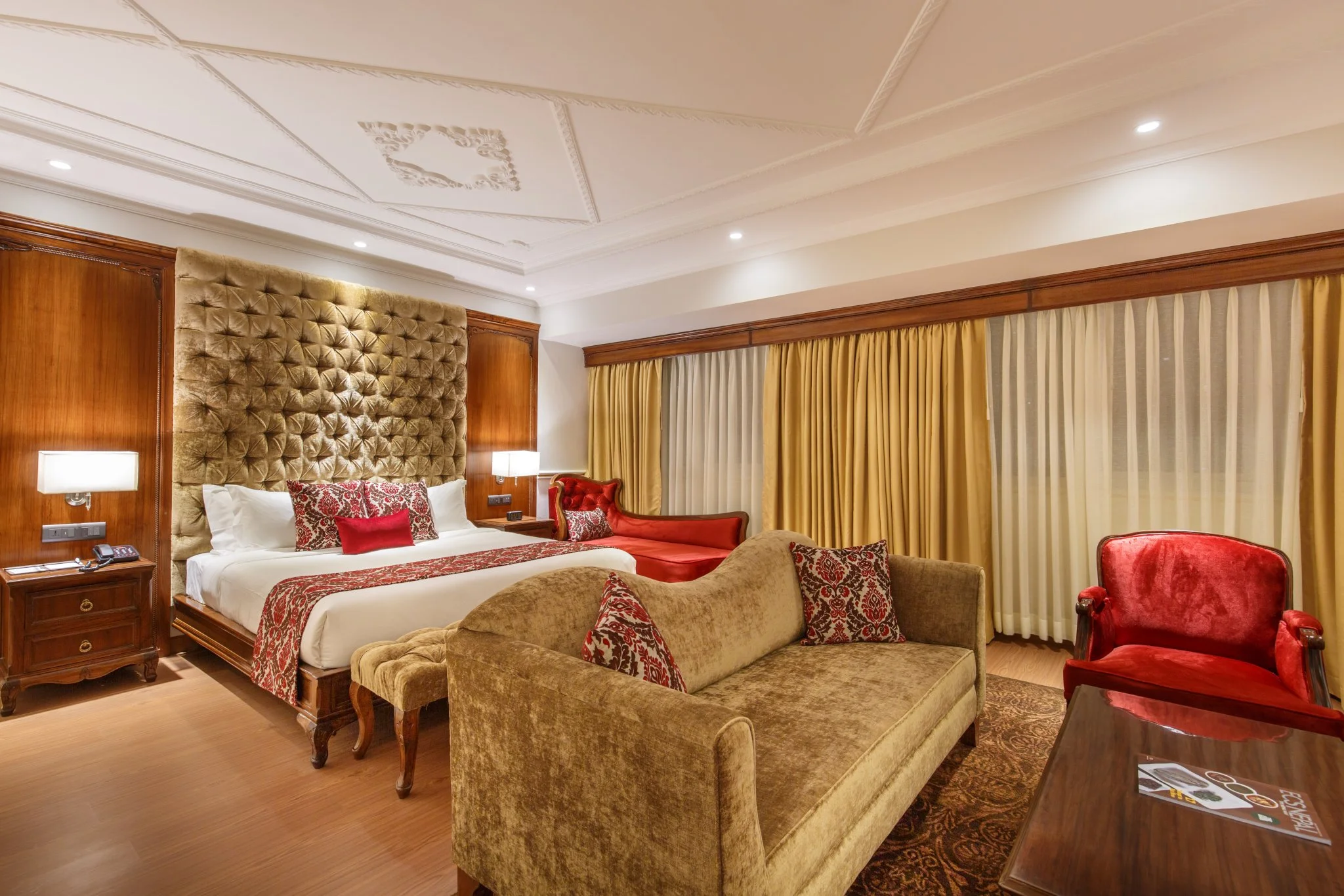 hotel-shanker-kathmandu-royal-suite-3.jpg (Copy) (Copy)
