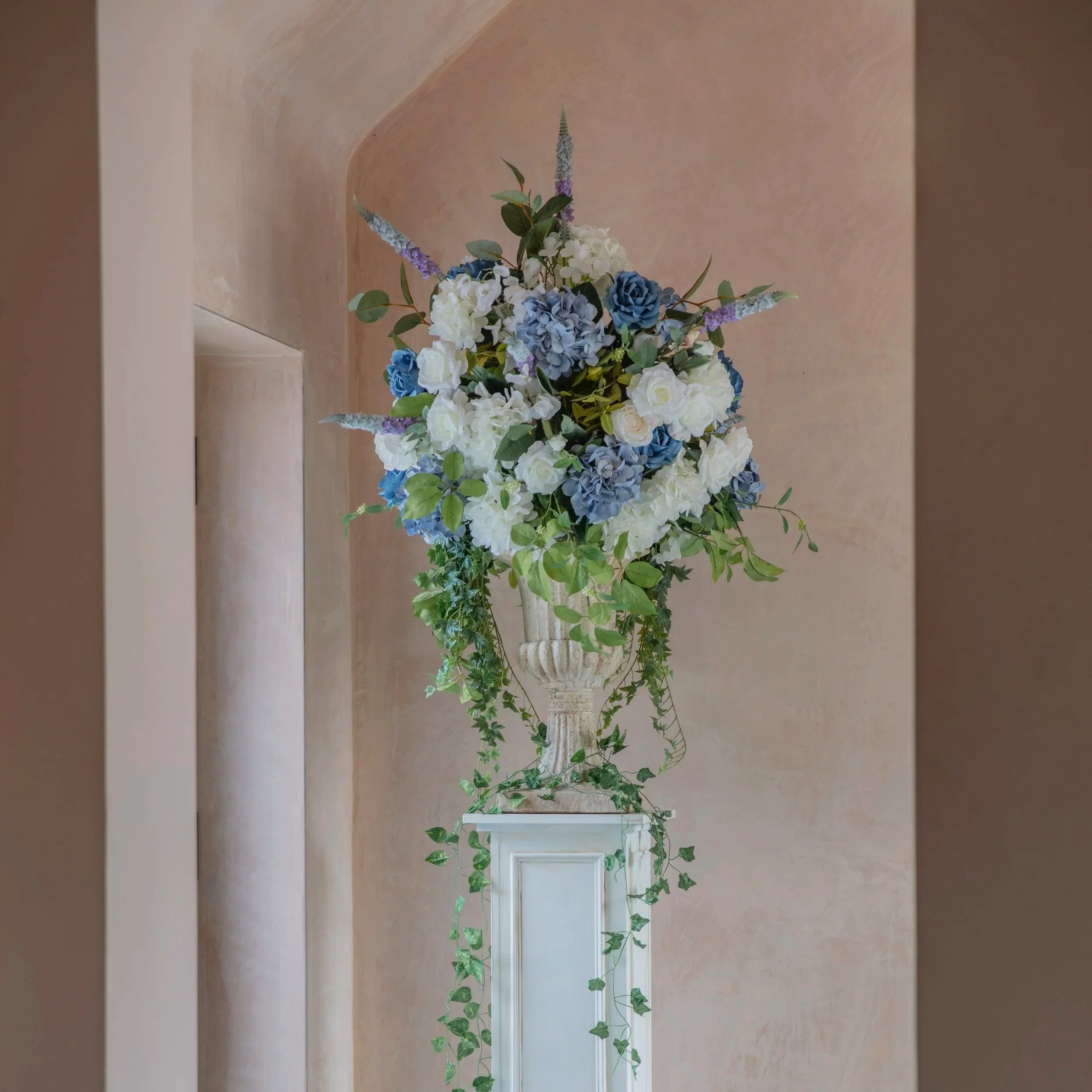 XL spilling urn based on wild white with double colour customisation