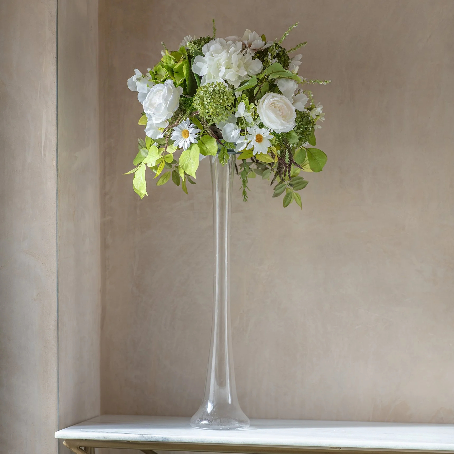 Example of 1 wild white high table piece design