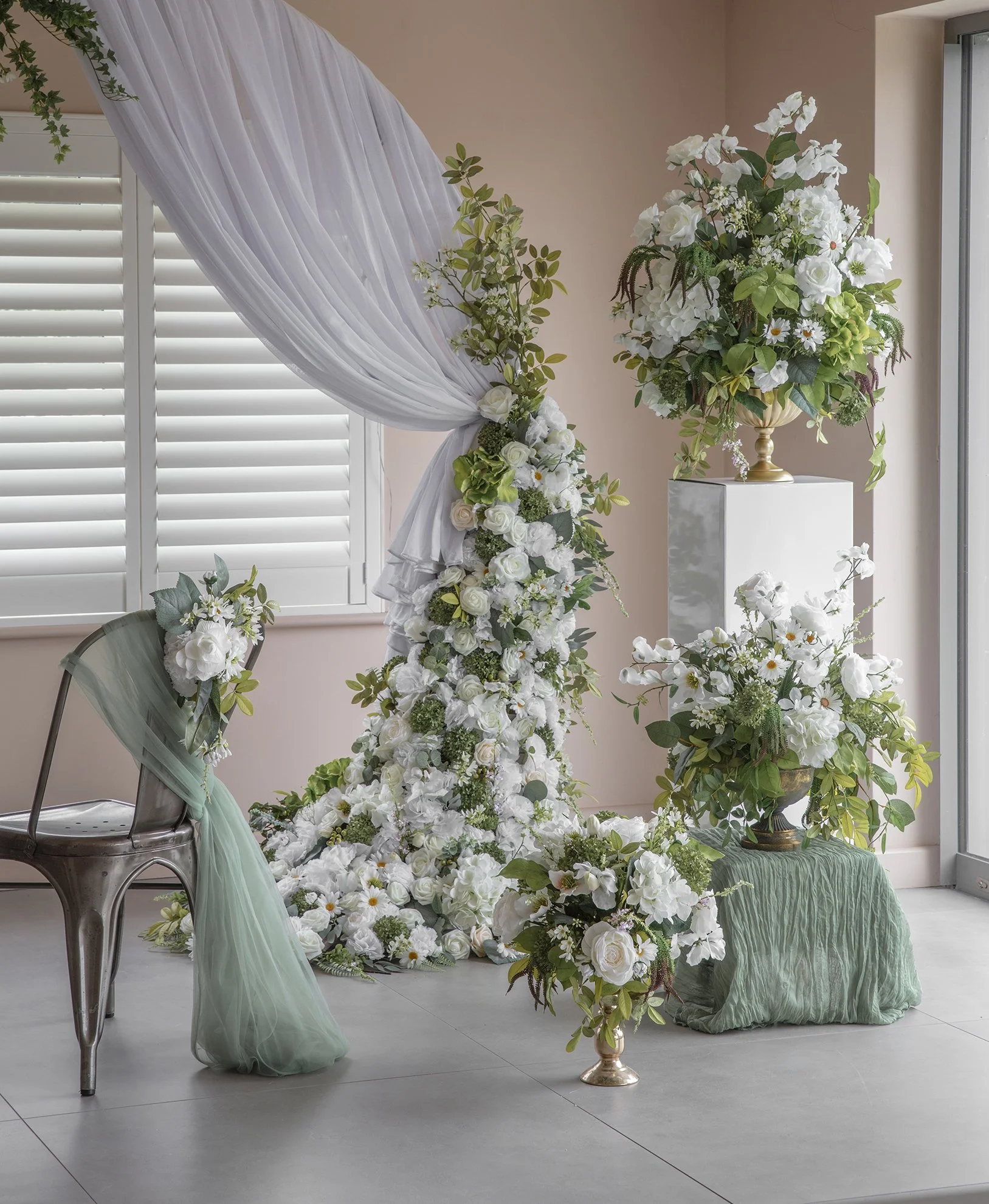 Wild white collection picture