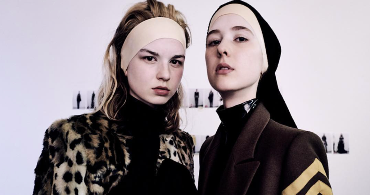   AF VANDEVORST   | Haute Couture Fall Winter 2017/2018  
Design Internship 2016  
  all content belongs to AF Vandevorst  
click photo for more content 