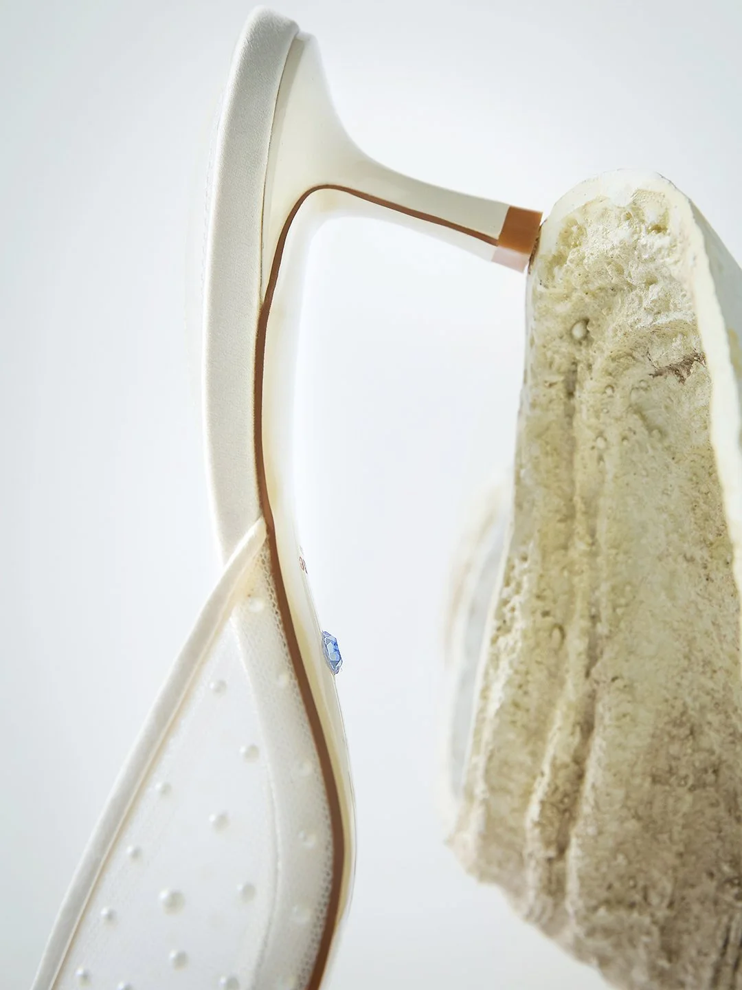 DL_SS26_BRIDAL_LADIES_CUDDLING_IVORY 2.jpg