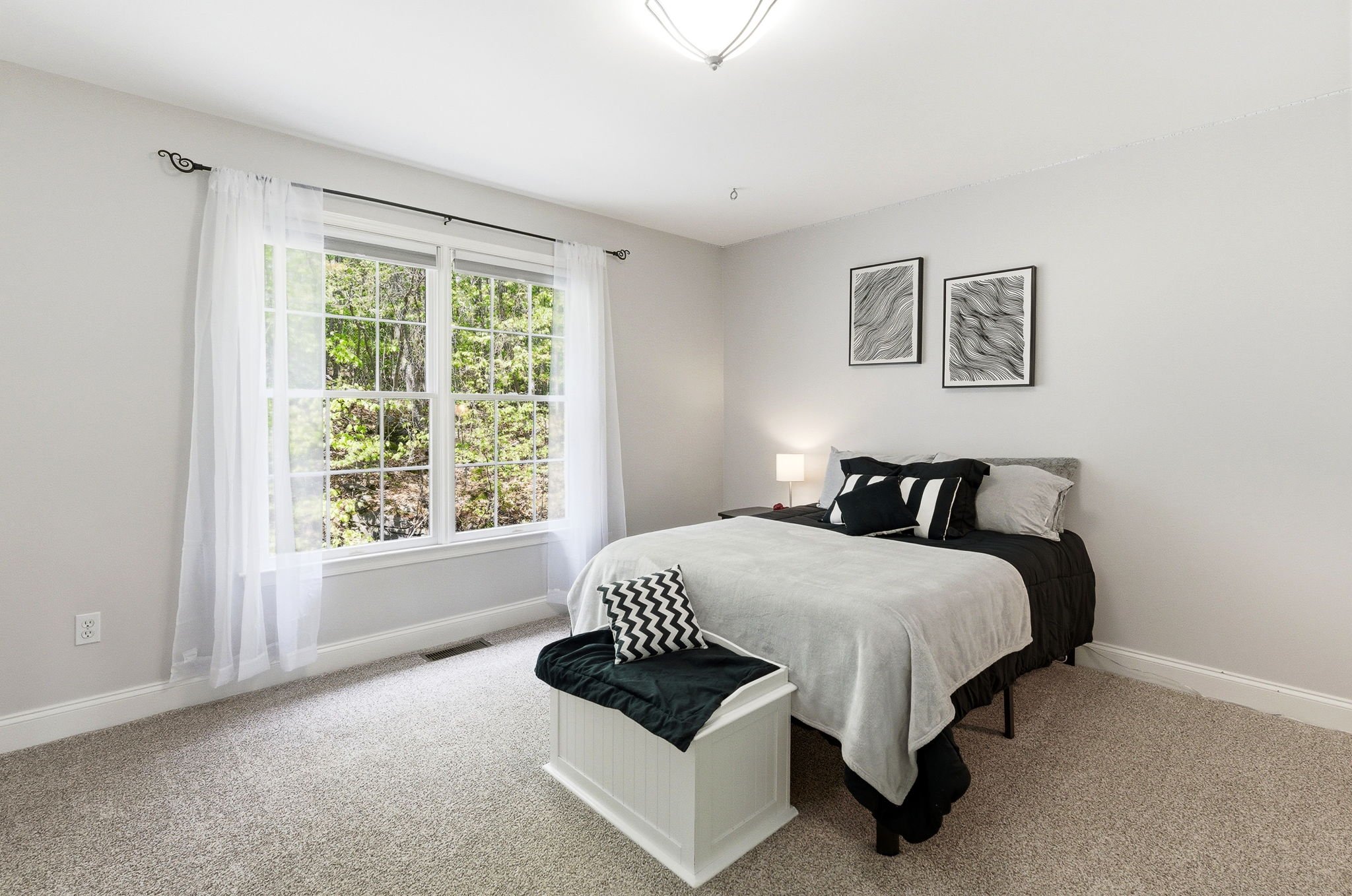 63-web-or-mls-25EllisonDriveBedfordNH-64.jpg