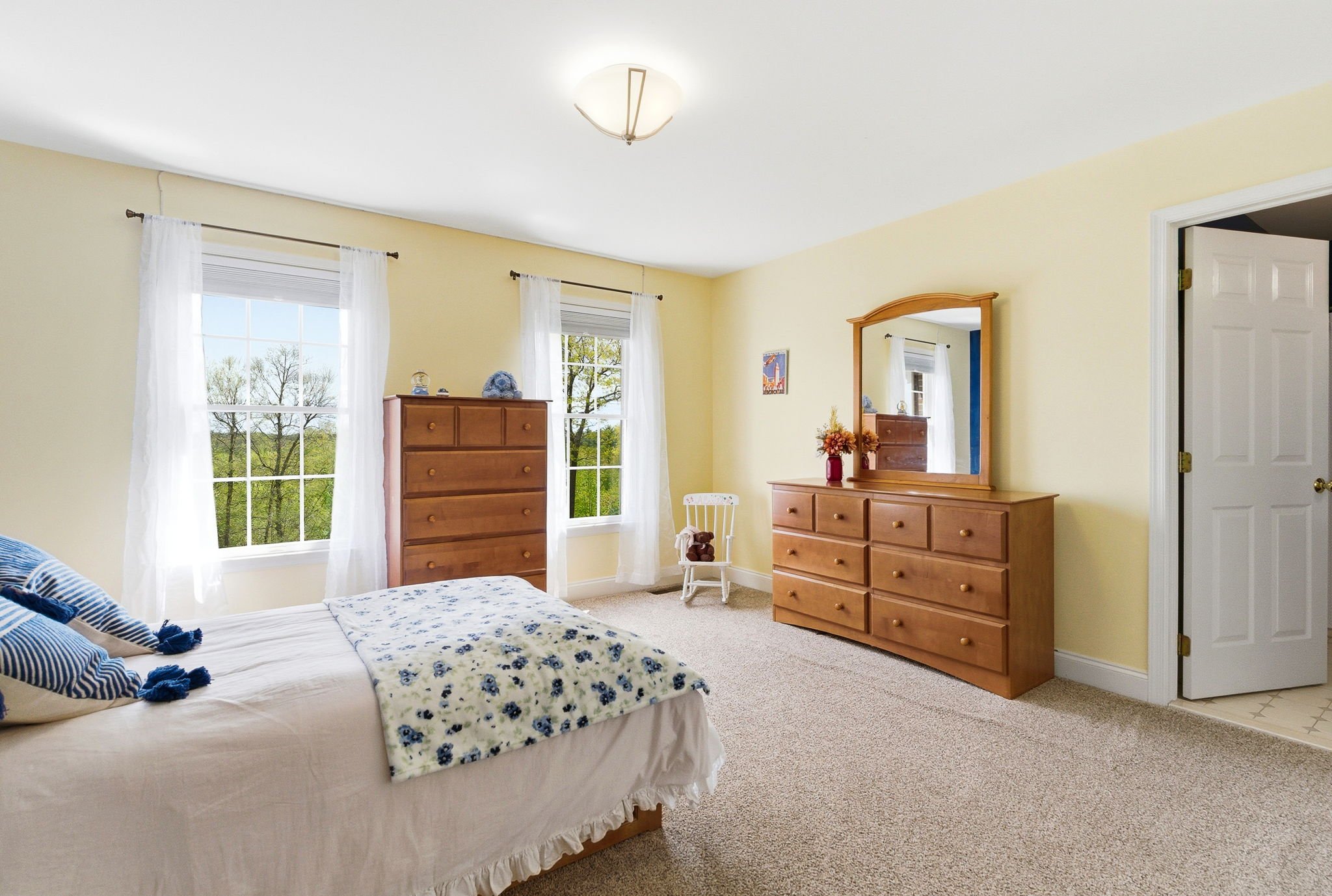 52-web-or-mls-25EllisonDriveBedfordNH-53.jpg
