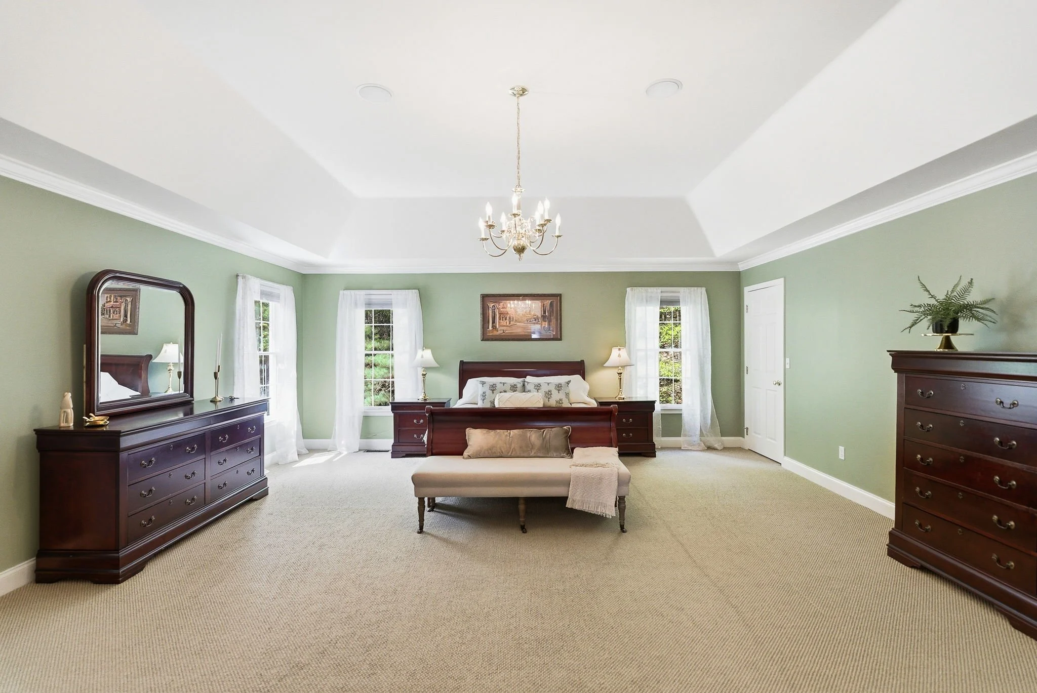 55-web-or-mls-25EllisonDriveBedfordNH-56.jpg