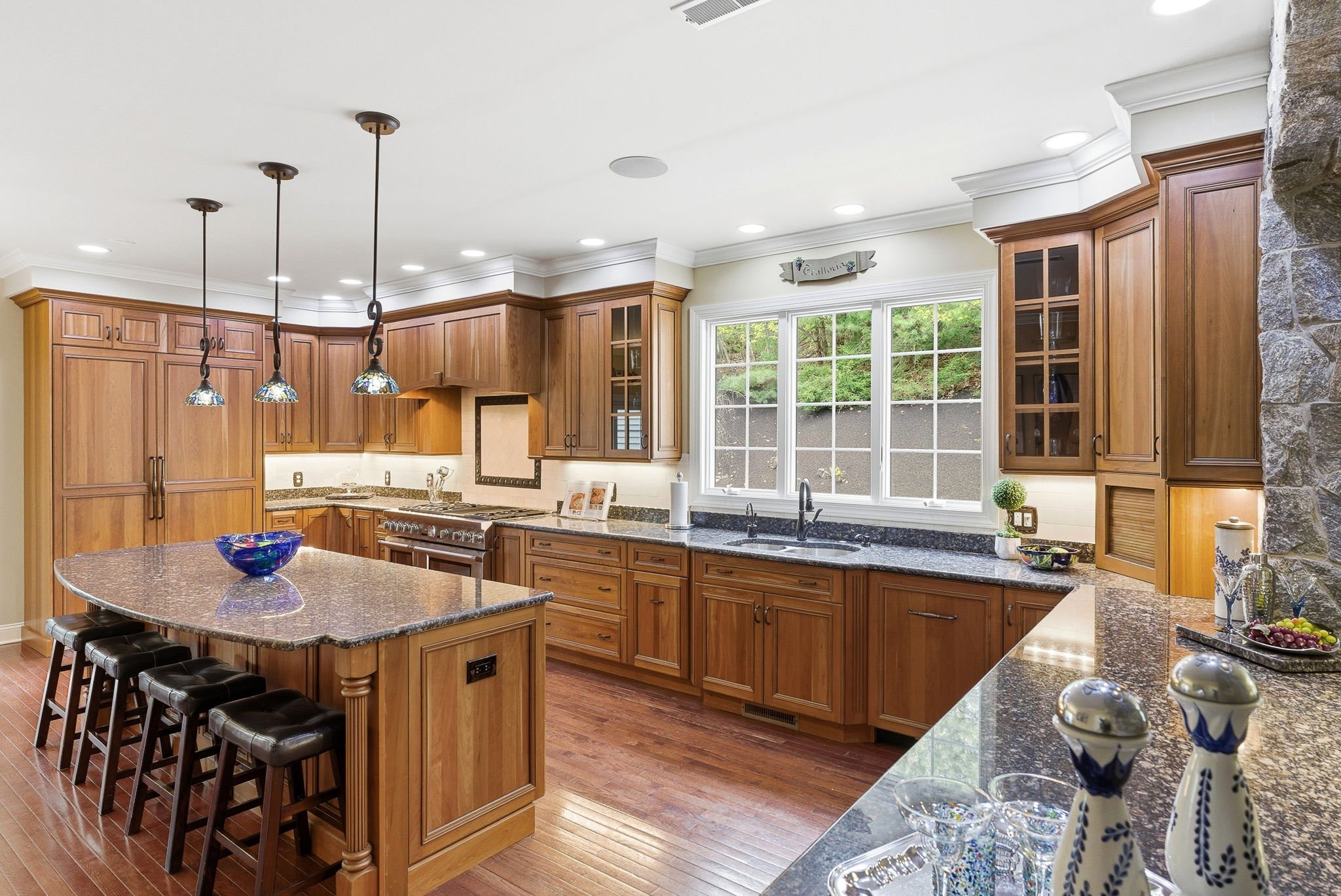 38-web-or-mls-25EllisonDriveBedfordNH-38.jpg