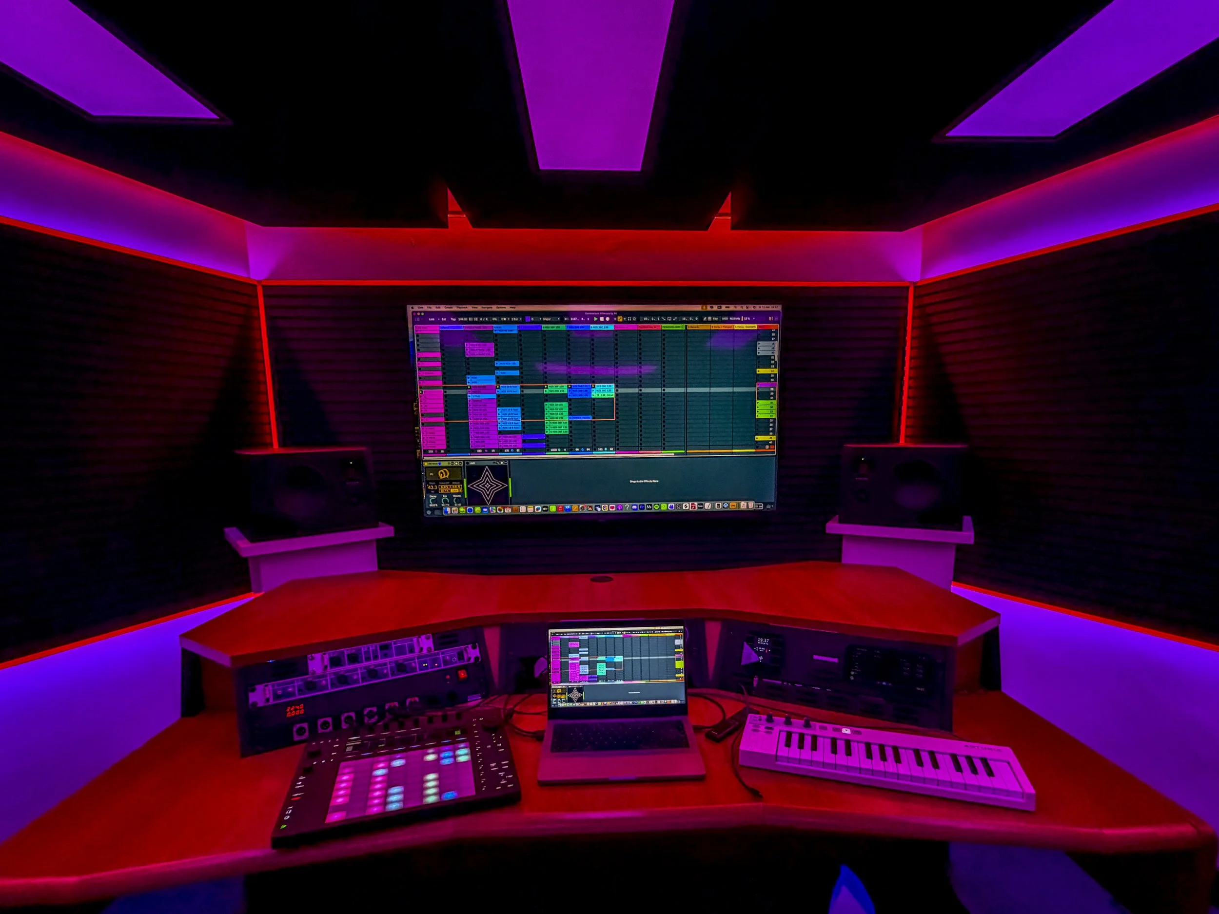 Music Studio S1
