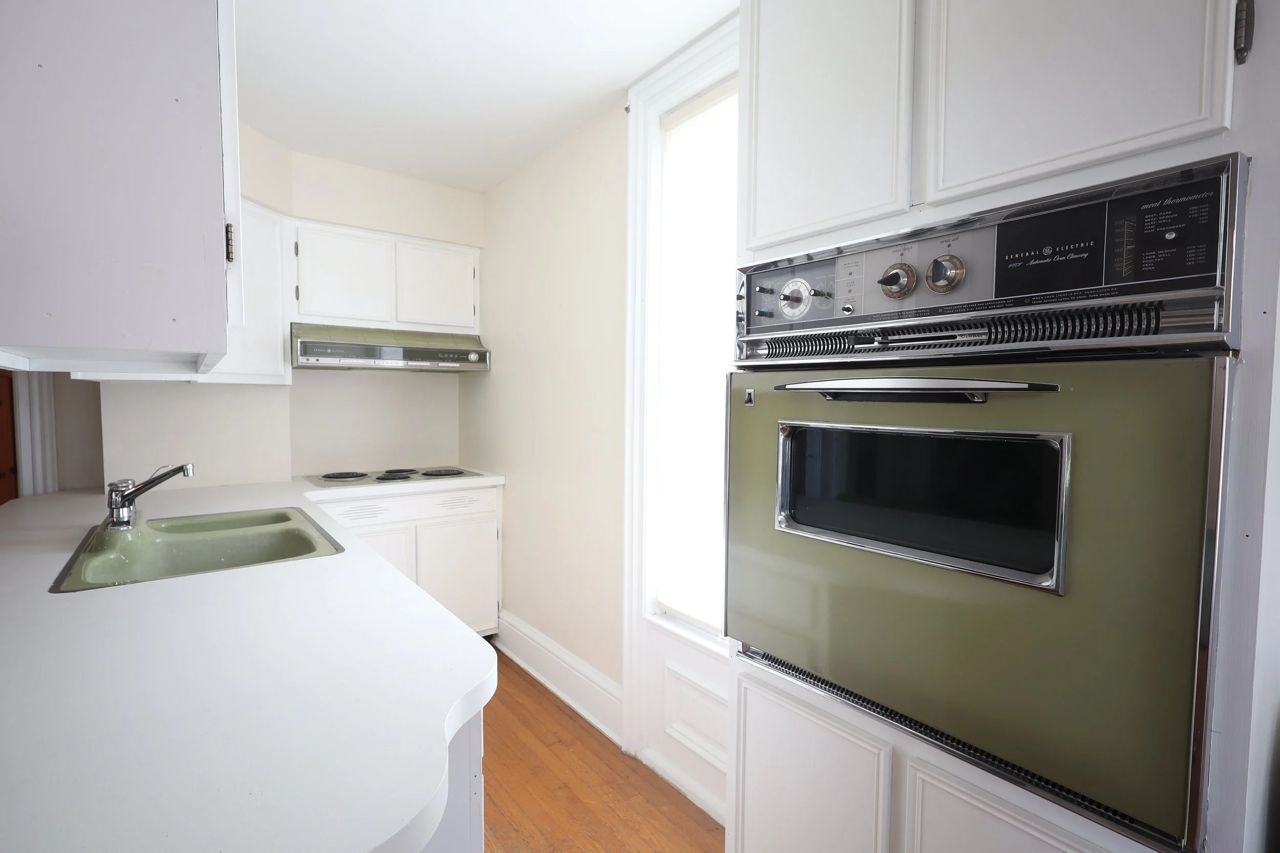 9- Kitchen.jpg