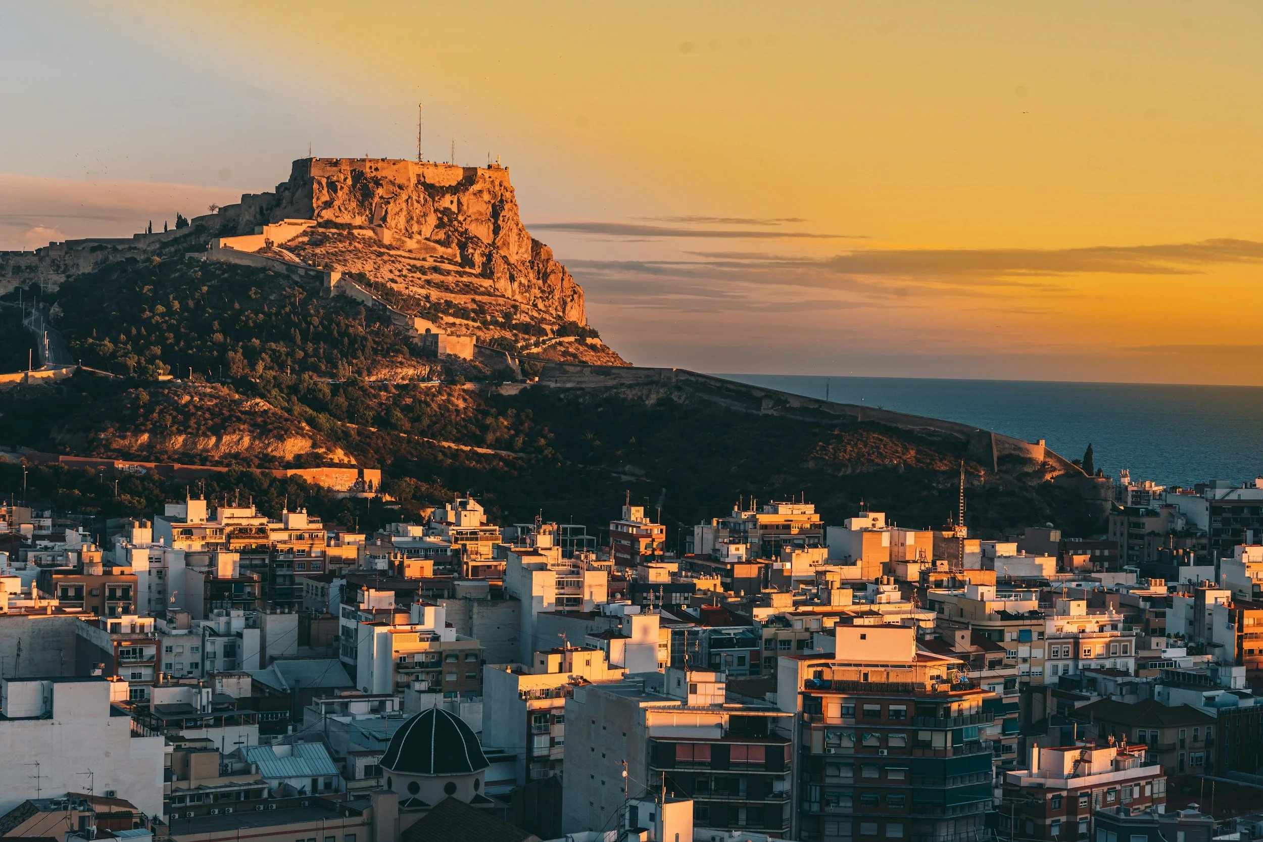 How to Plan a Romantic Costa Blanca Getaway